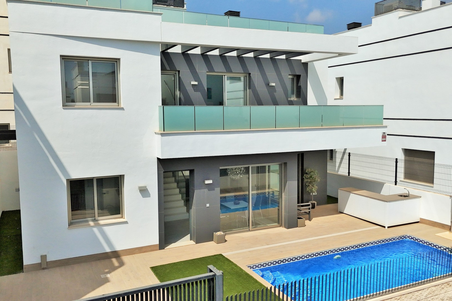 Resale - Villa - Villamartin - Orihuela Costa