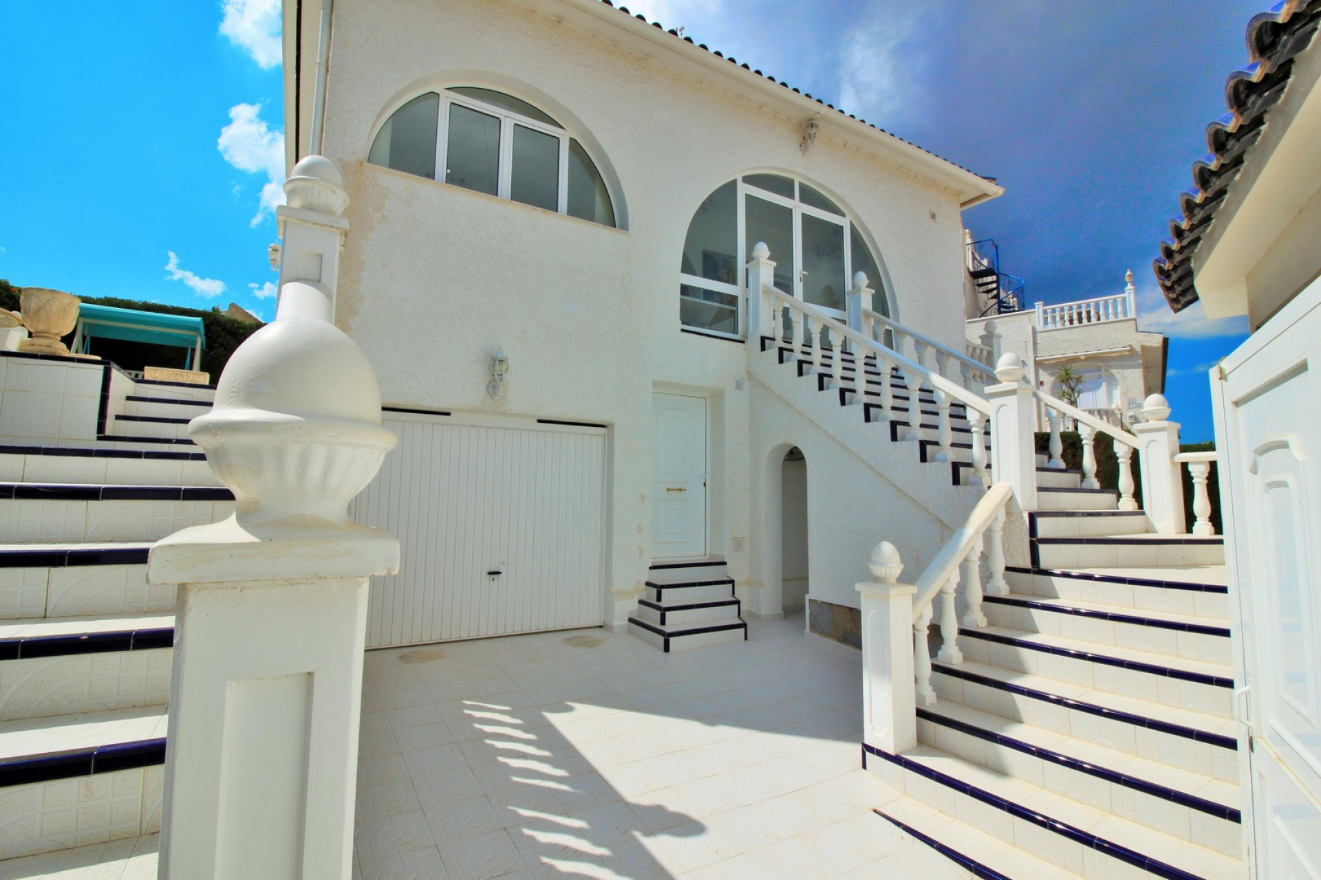 Resale - Villa - Villamartin - Orihuela Costa