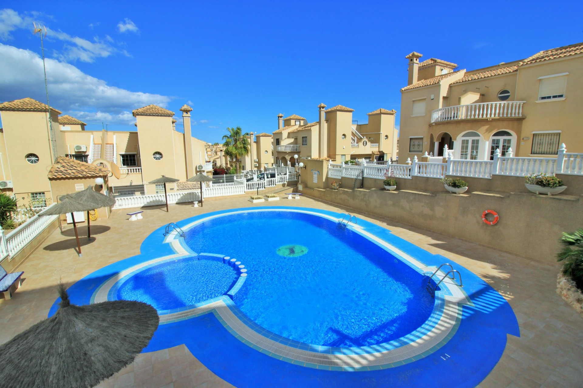 Resale - Villa - Villamartin - Orihuela Costa