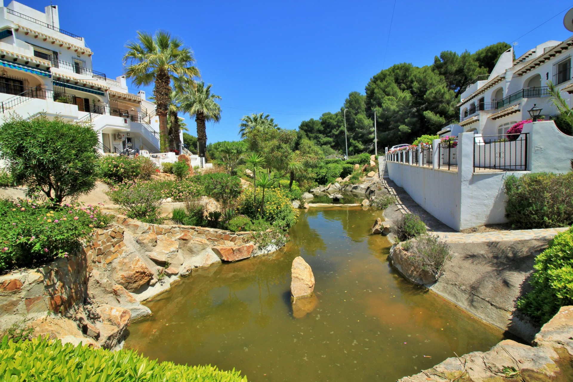 Resale - Villa - Villamartin - Orihuela Costa