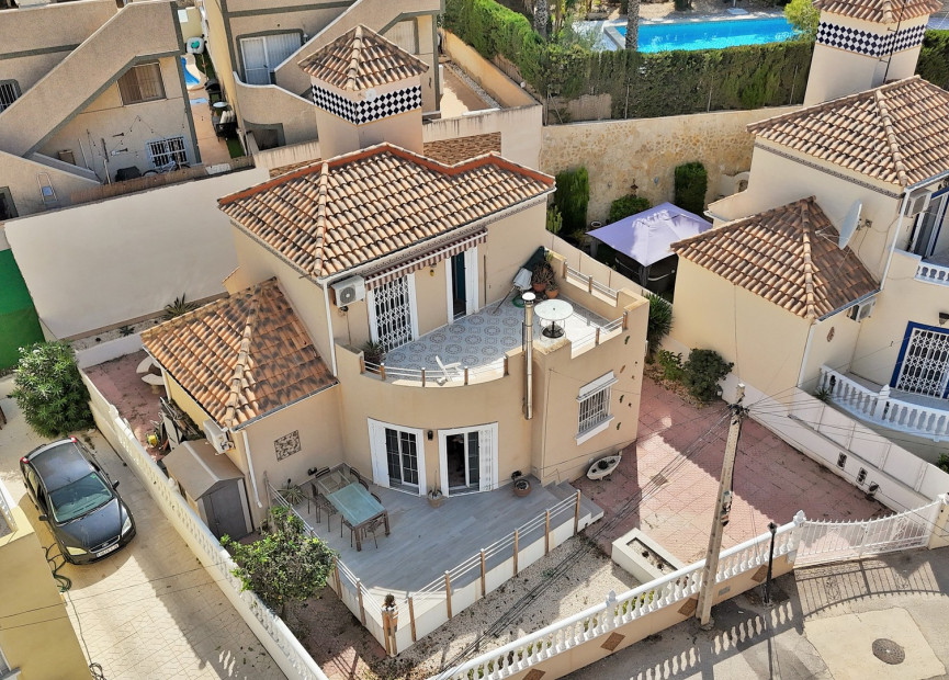 Resale - Villa - Villamartin - Orihuela Costa