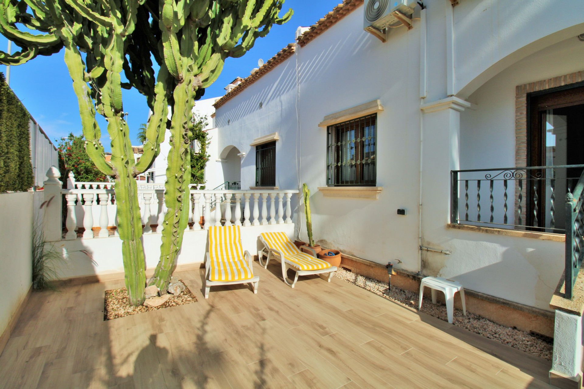 Resale - Villa - Villamartin - PAU 8