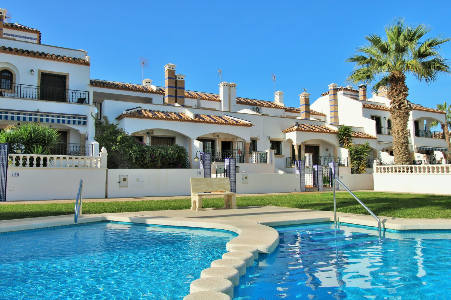 Resale - Villa - Villamartin - PAU 8