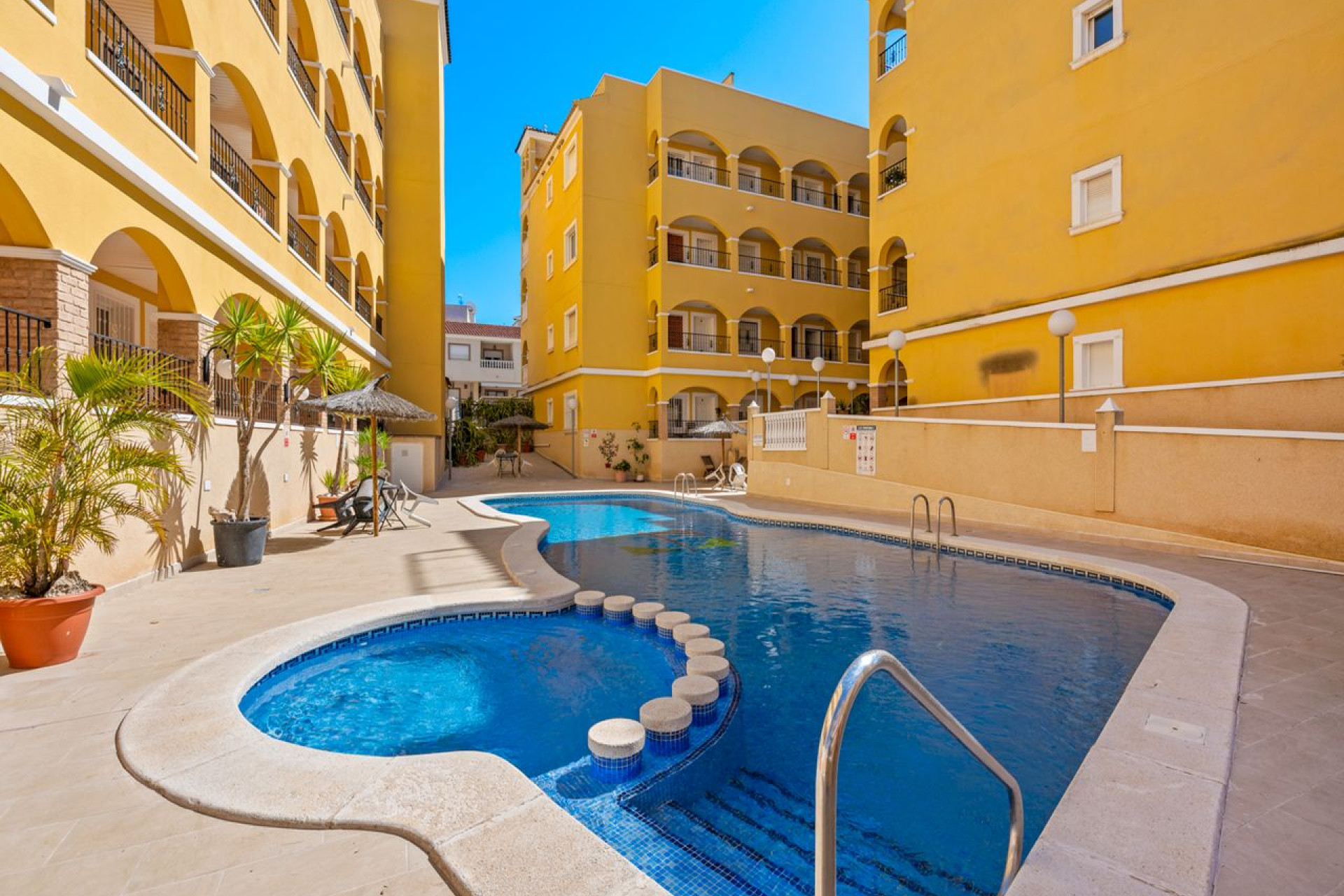 Reventa - 1. Apartamento / piso - Algorfa - Costa Blanca Sur