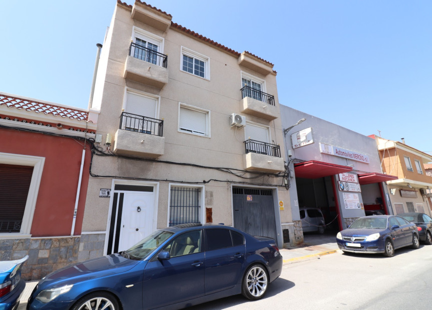 Reventa - 1. Apartamento / piso - Dolores - Dolores - Town