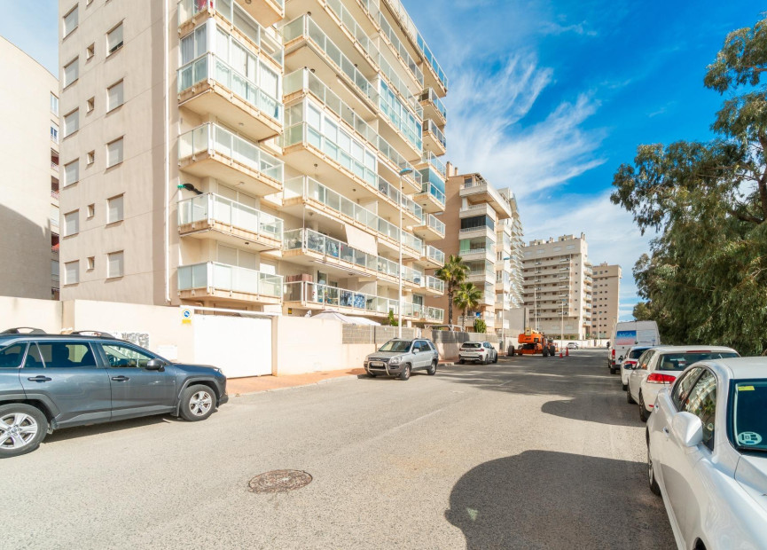 Reventa - 1. Apartamento / piso - Guardamar del Segura - Puerto Deportivo