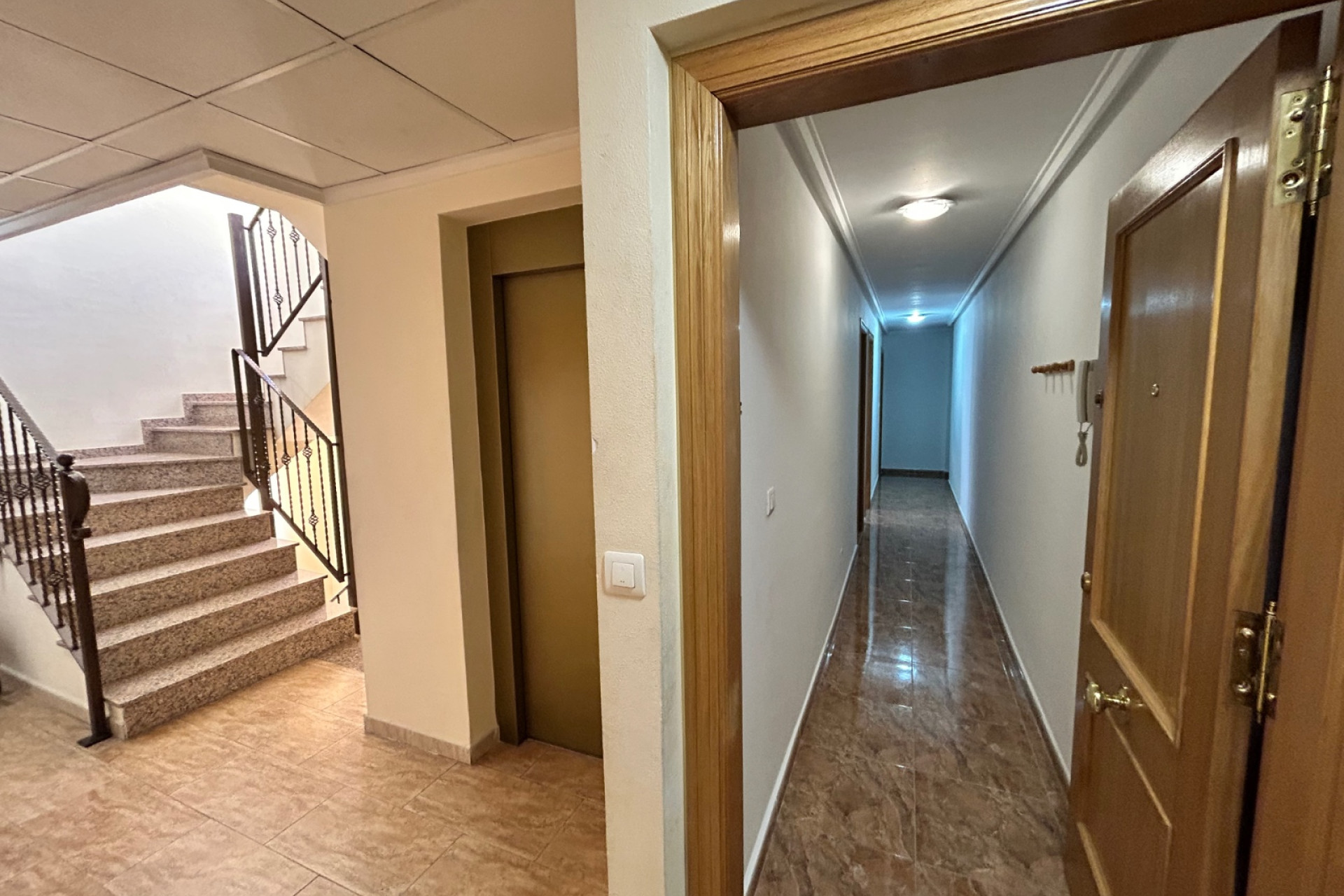 Reventa - 1. Apartamento / piso - Jacarilla - Costa Blanca Sur
