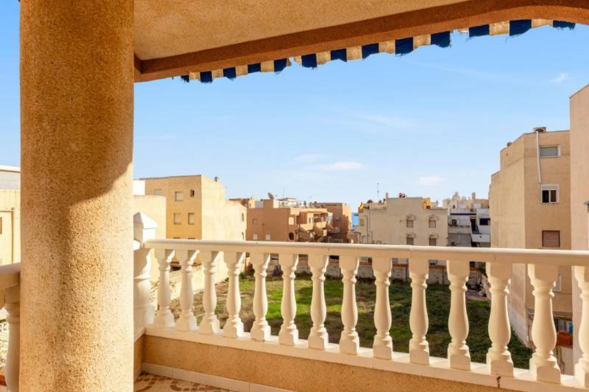 Reventa - 1. Apartamento / piso - La Mata - Costa Blanca Sur