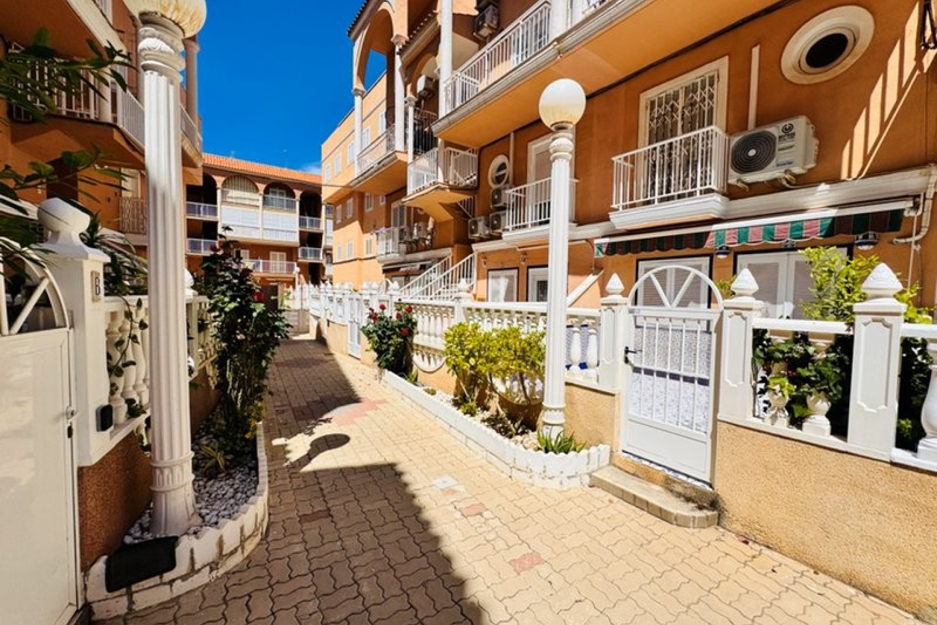 Reventa - 1. Apartamento / piso - La Mata - Costa Blanca Sur