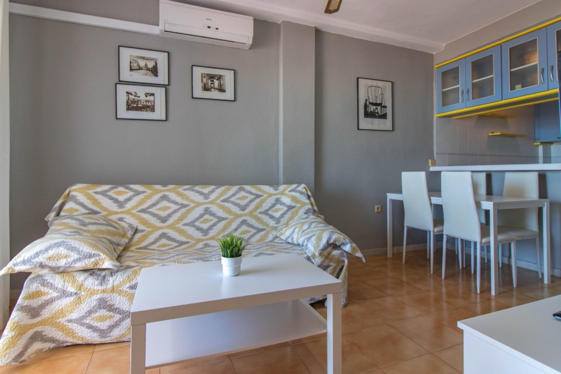 Reventa - 1. Apartamento / piso - La Mata - Costa Blanca Sur