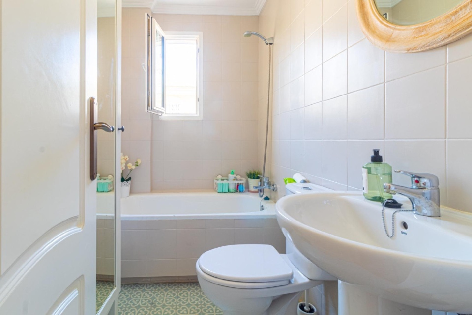 Reventa - 1. Apartamento / piso - La Veleta - Costa Blanca Sur