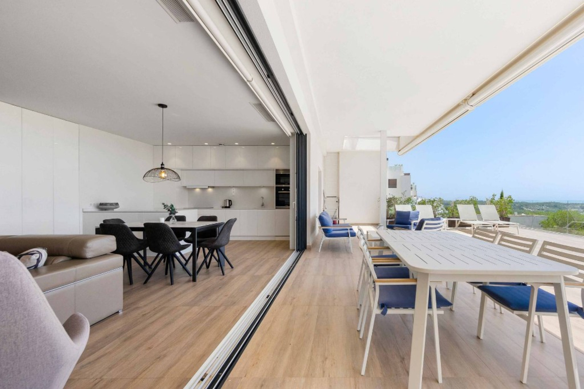 Reventa - 1. Apartamento / piso - Las Colinas Golf and Country Club - Costa Blanca Sur