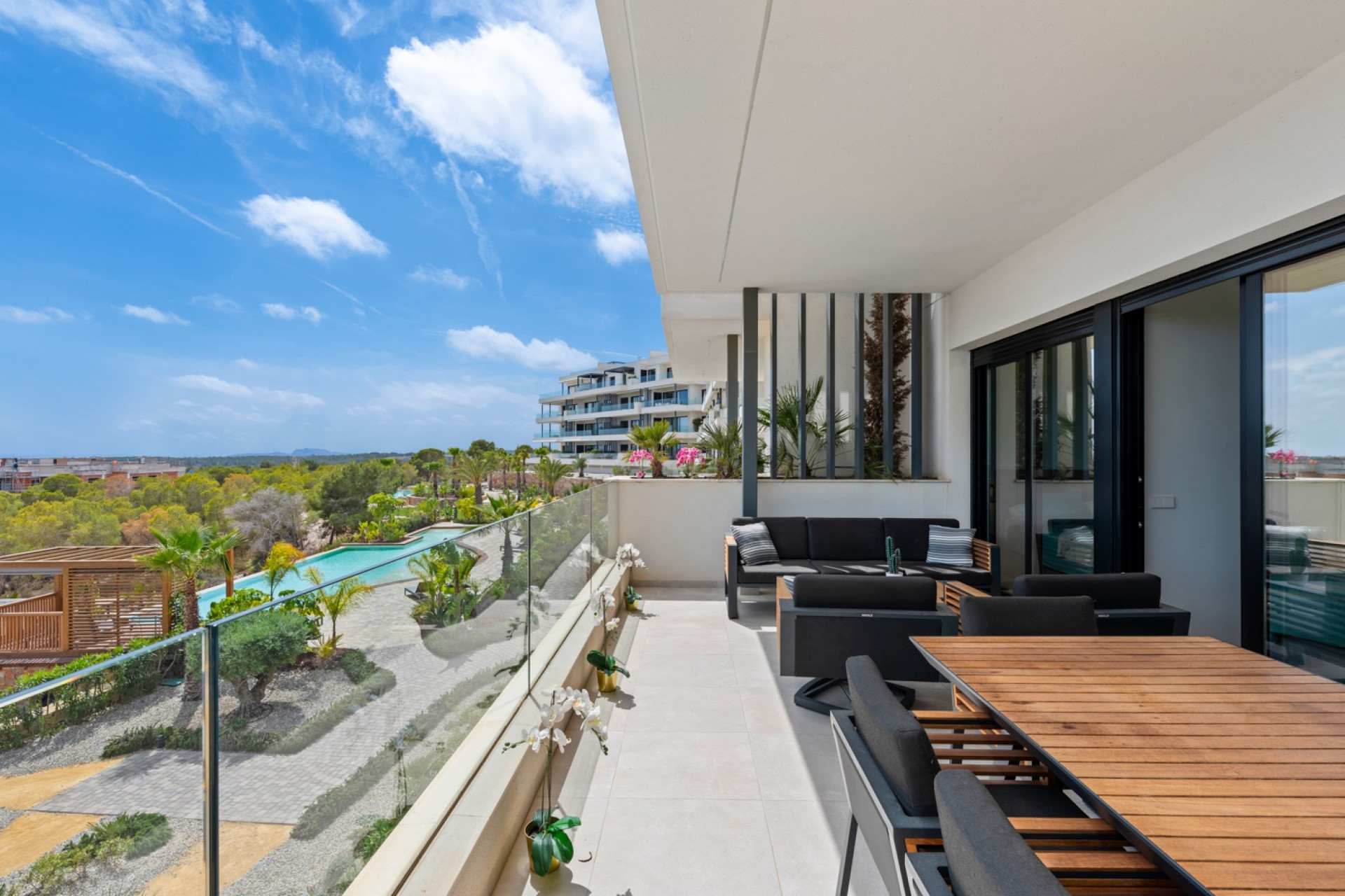 Reventa - 1. Apartamento / piso - Las Colinas Golf and Country Club - Costa Blanca Sur