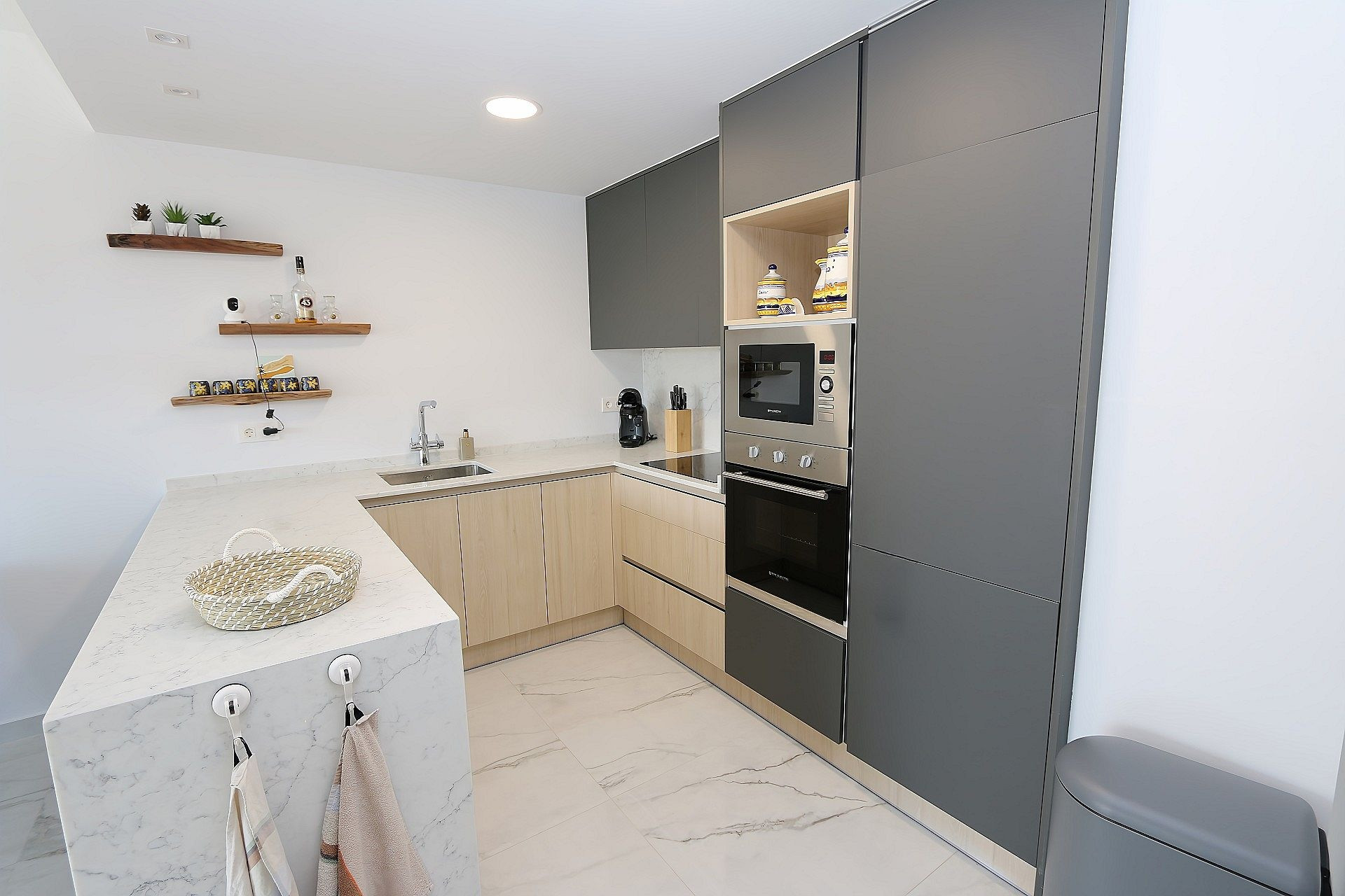 Reventa - 1. Apartamento / piso - Los Altos - Costa Blanca Sur