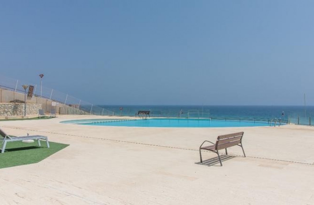 Reventa - 1. Apartamento / piso - Los Arenales del Sol - Costa Blanca Sur