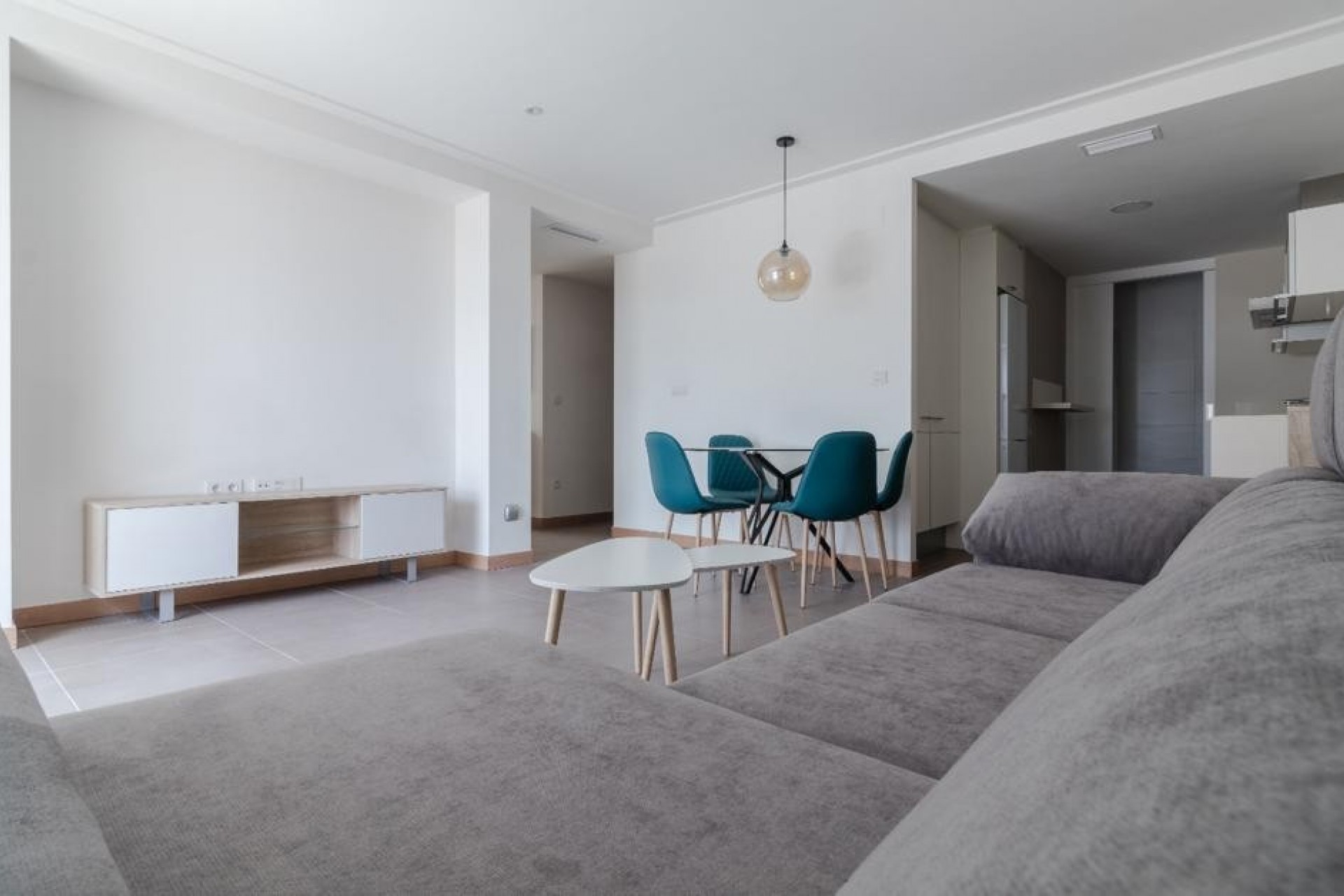 Reventa - 1. Apartamento / piso - Los Arenales del Sol - Costa Blanca Sur