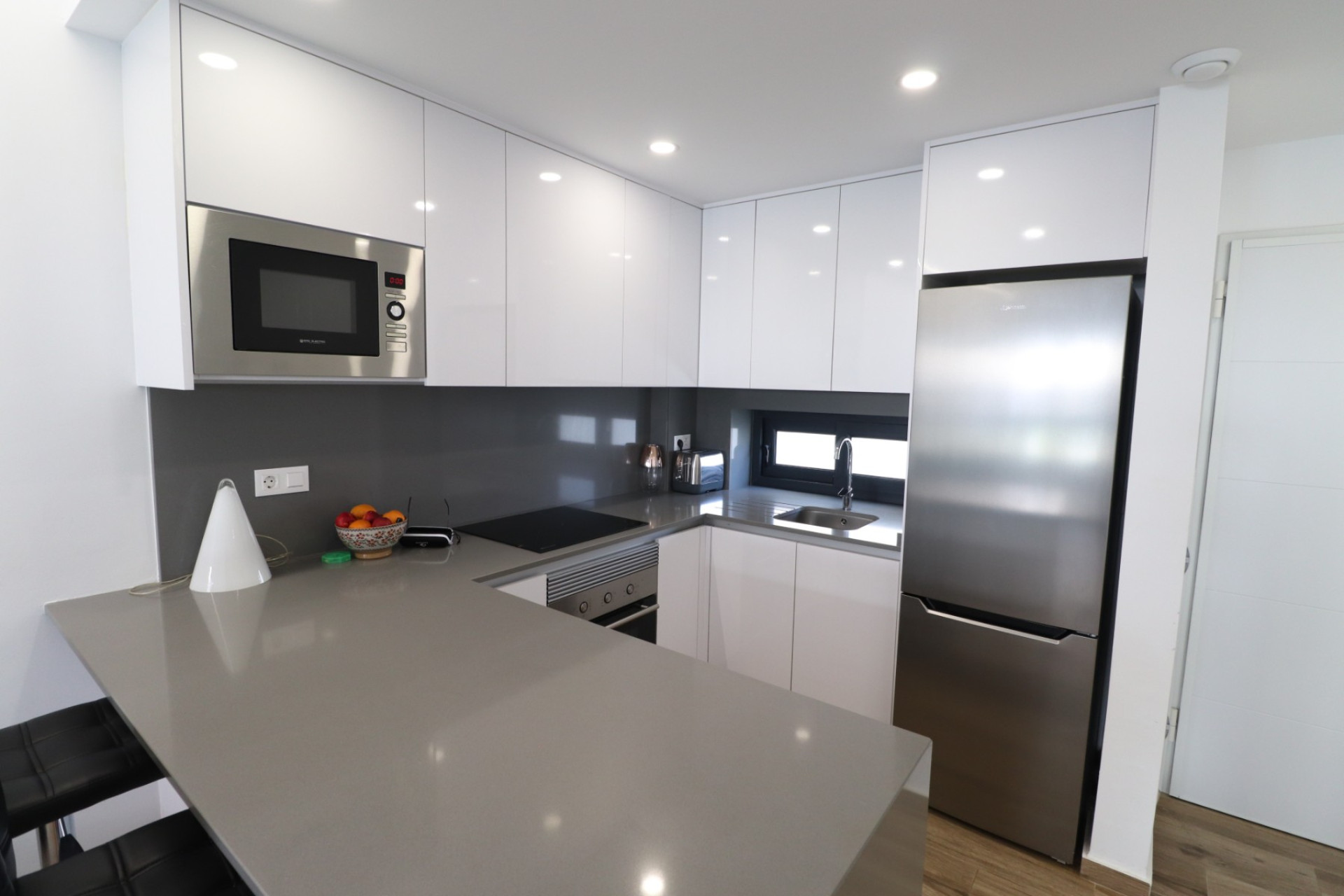 Reventa - 1. Apartamento / piso - Orihuela Costa - Costa Blanca Sur