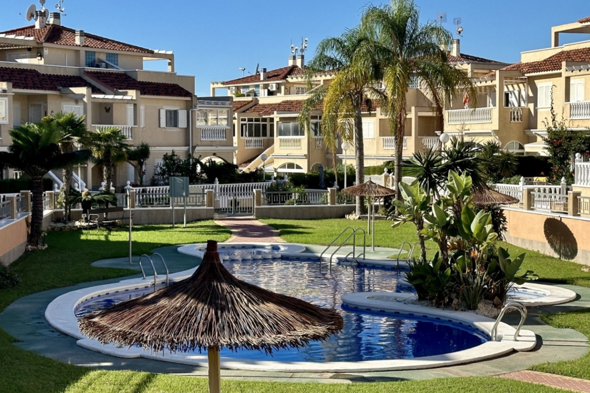 Reventa - 1. Apartamento / piso - Orihuela Costa - Costa Blanca Sur