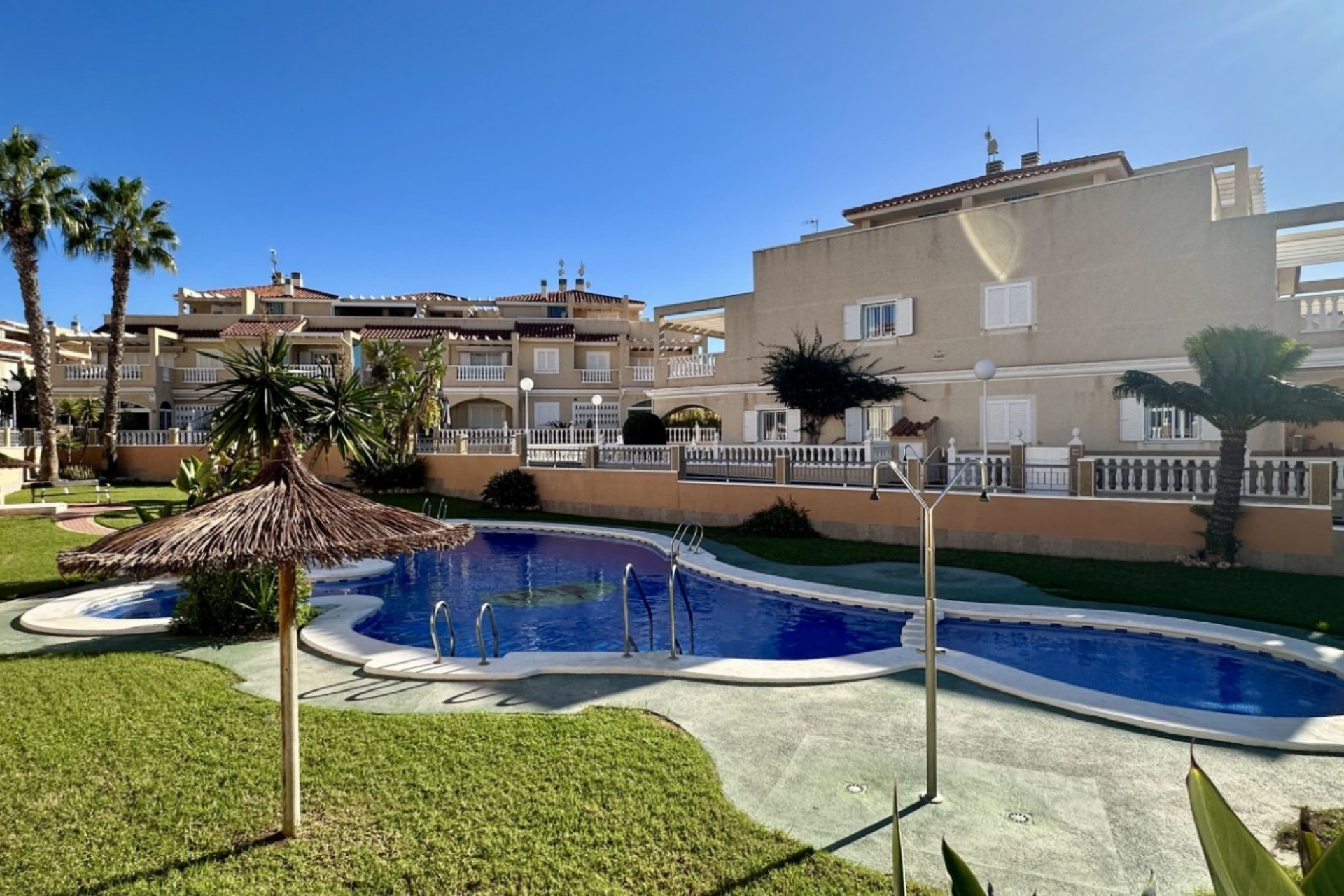 Reventa - 1. Apartamento / piso - Orihuela Costa - Costa Blanca Sur