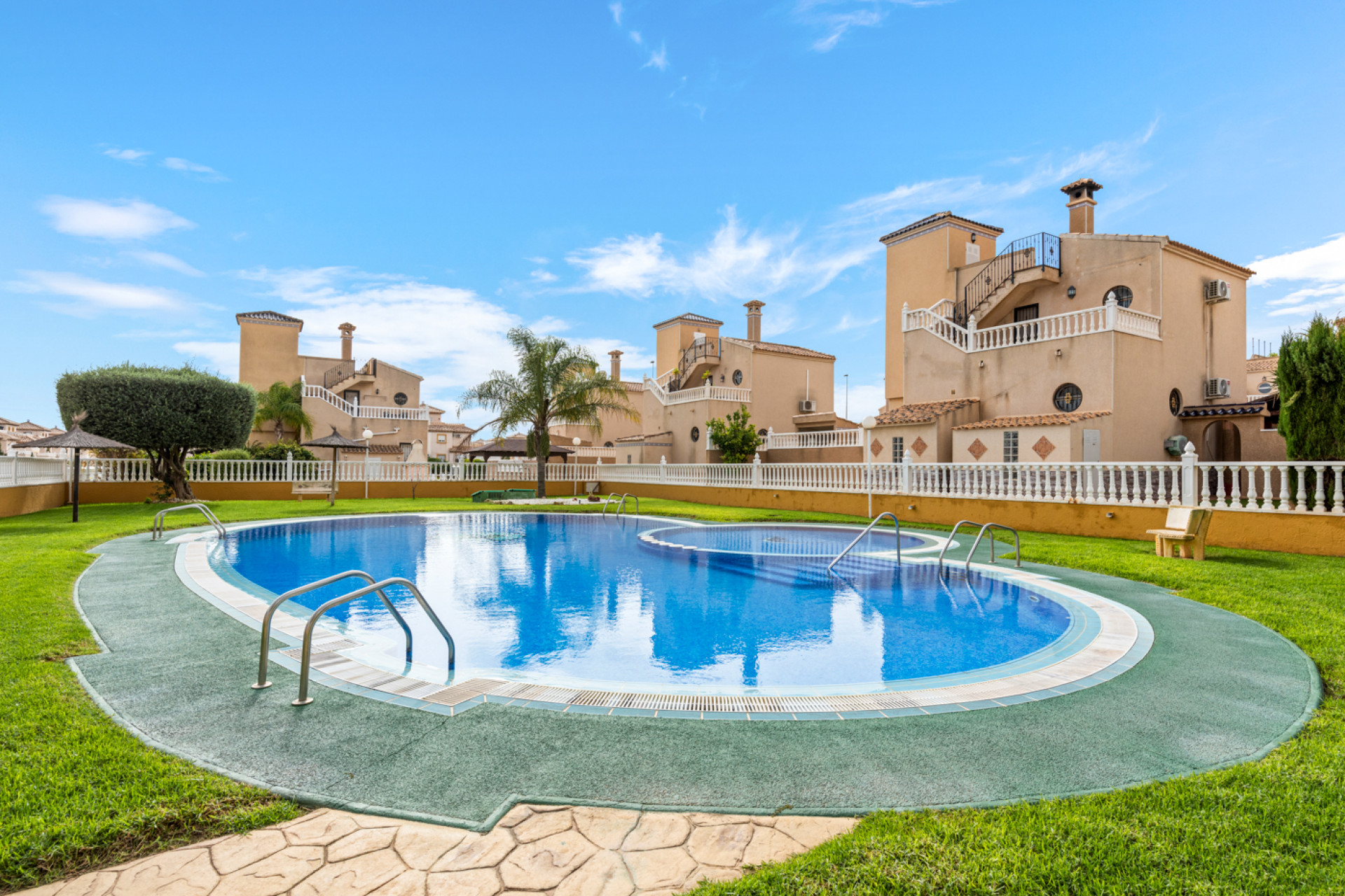 Reventa - 1. Apartamento / piso - Orihuela Costa - Costa Blanca Sur