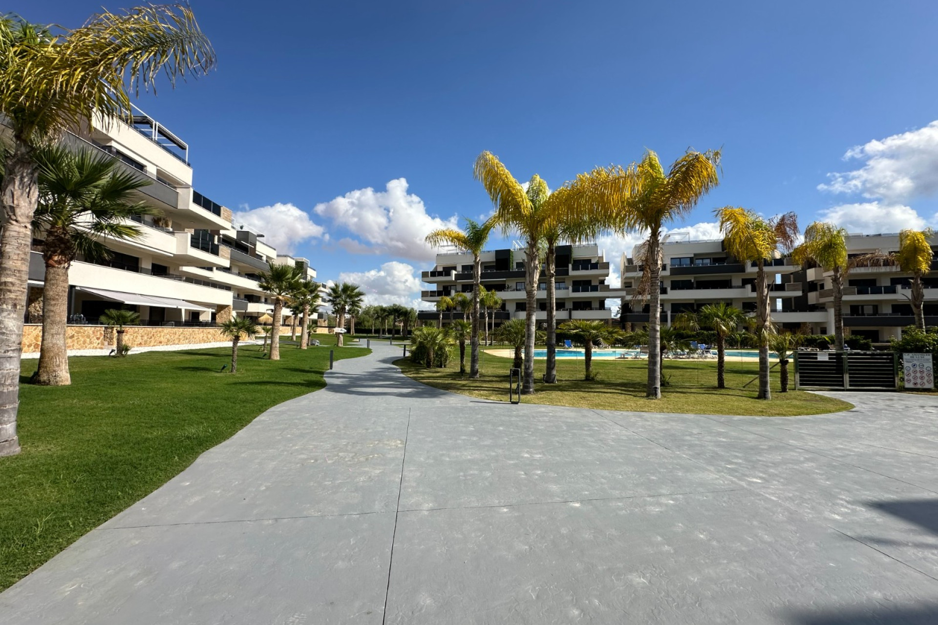 Reventa - 1. Apartamento / piso - Playa Flamenca - Costa Blanca Sur