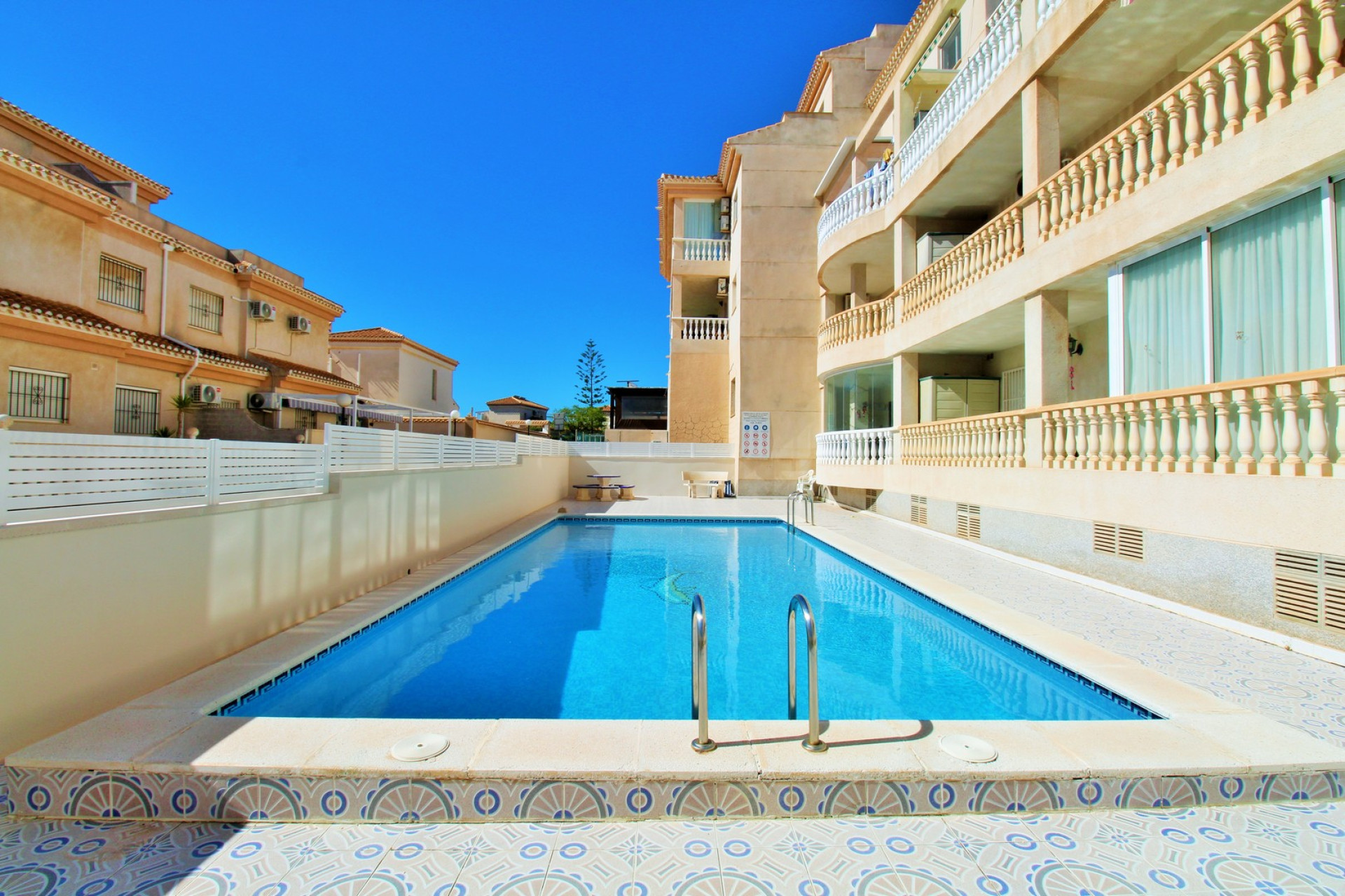 Reventa - 1. Apartamento / piso - Playa Flamenca - Costa Blanca Sur
