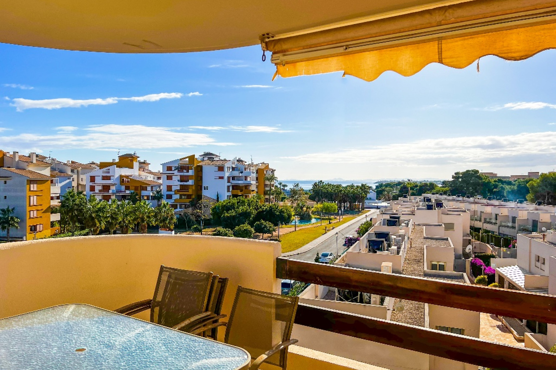 Reventa - 1. Apartamento / piso - Punta Prima - Costa Blanca Sur
