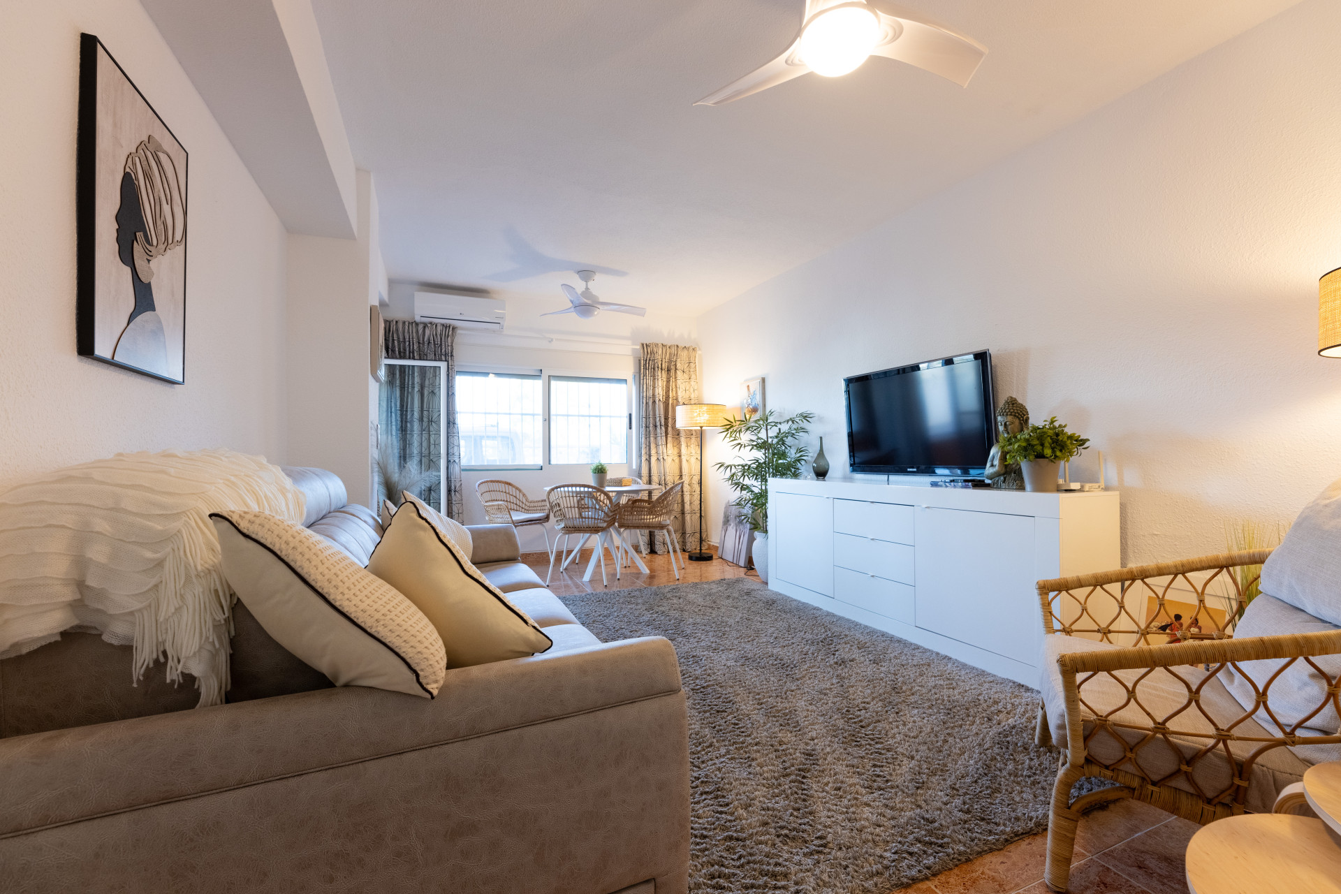 Reventa - 1. Apartamento / piso - Punta Prima - Costa Blanca Sur