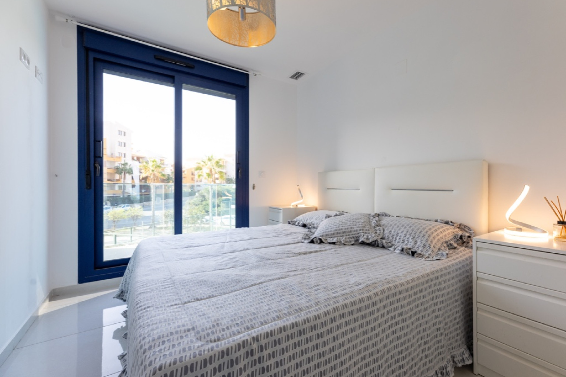 Reventa - 1. Apartamento / piso - Punta Prima - Costa Blanca Sur