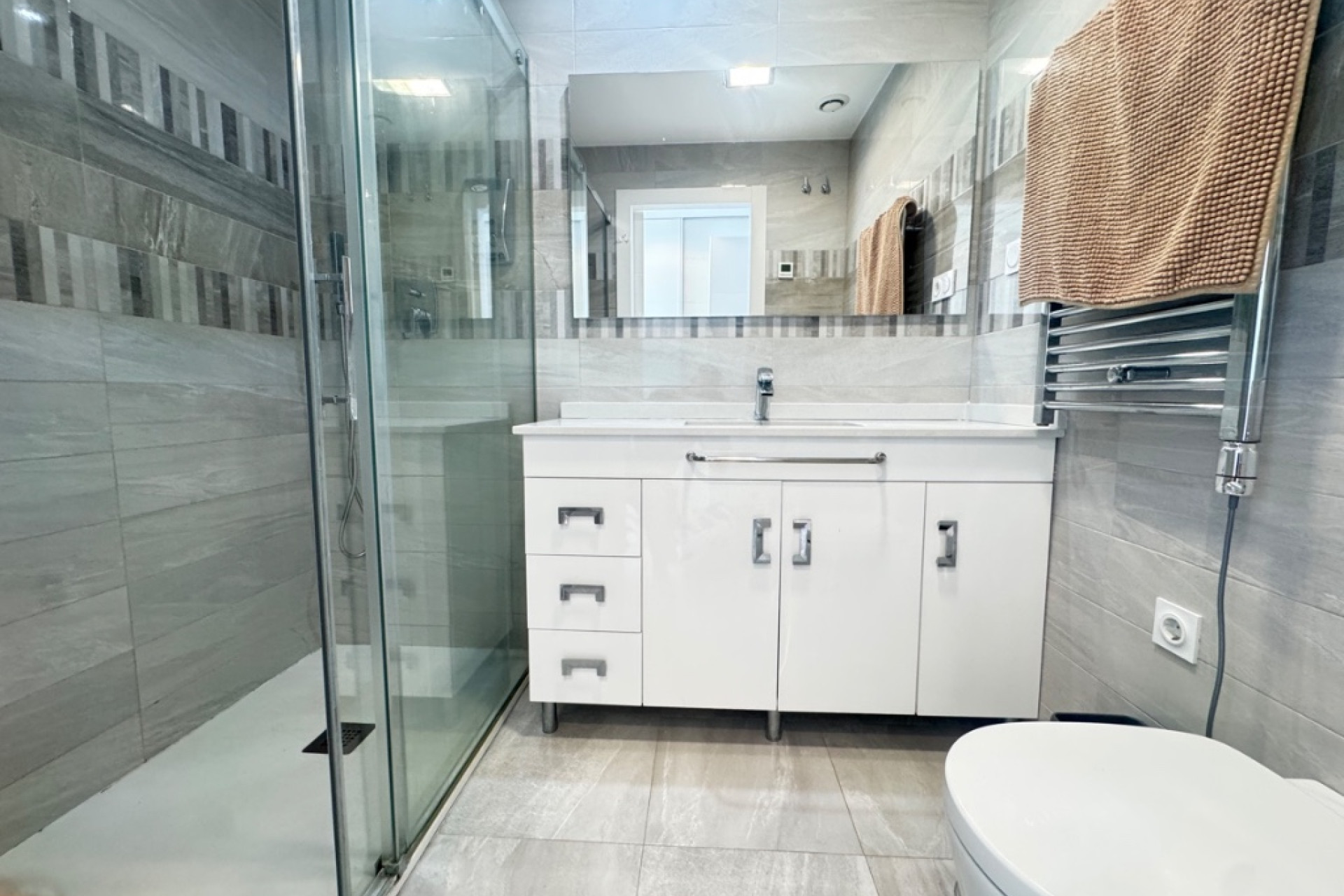 Reventa - 1. Apartamento / piso - Punta Prima - Costa Blanca Sur