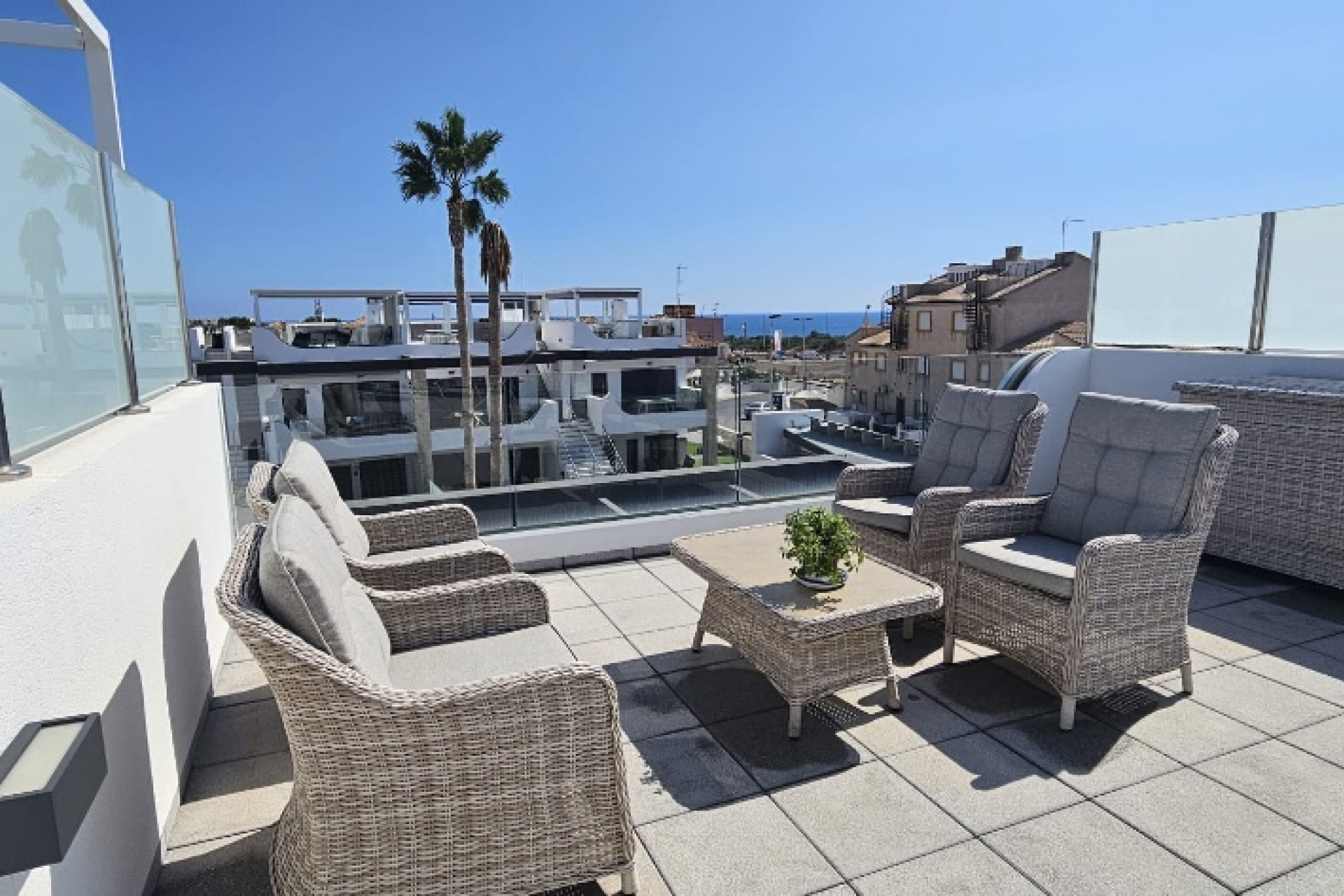Reventa - 1. Apartamento / piso - Punta Prima - Costa Blanca Sur