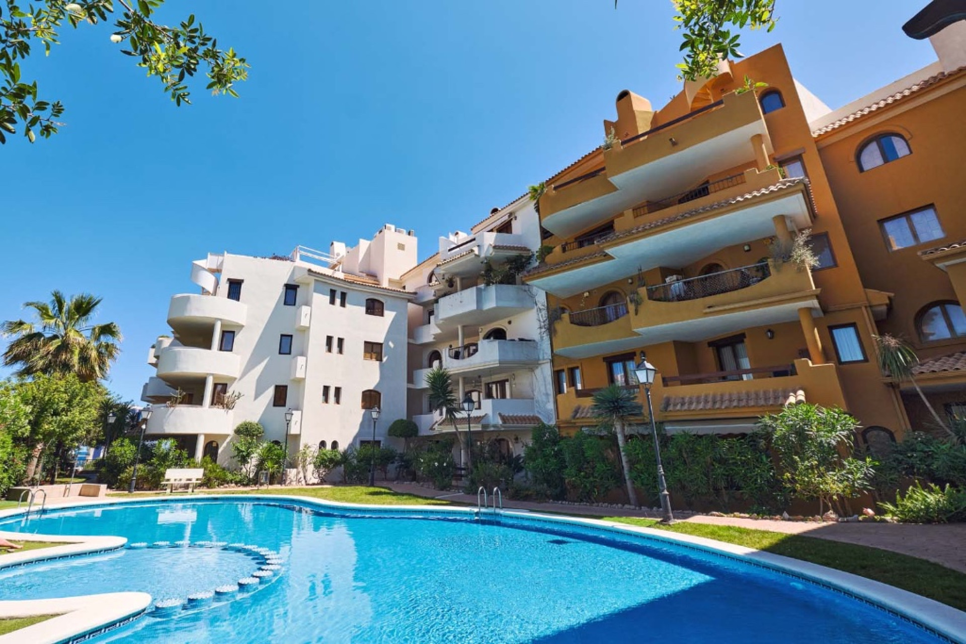 Reventa - 1. Apartamento / piso - Punta Prima - Costa Blanca Sur