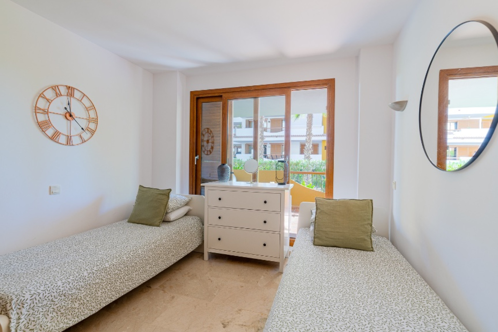 Reventa - 1. Apartamento / piso - Punta Prima - Costa Blanca Sur