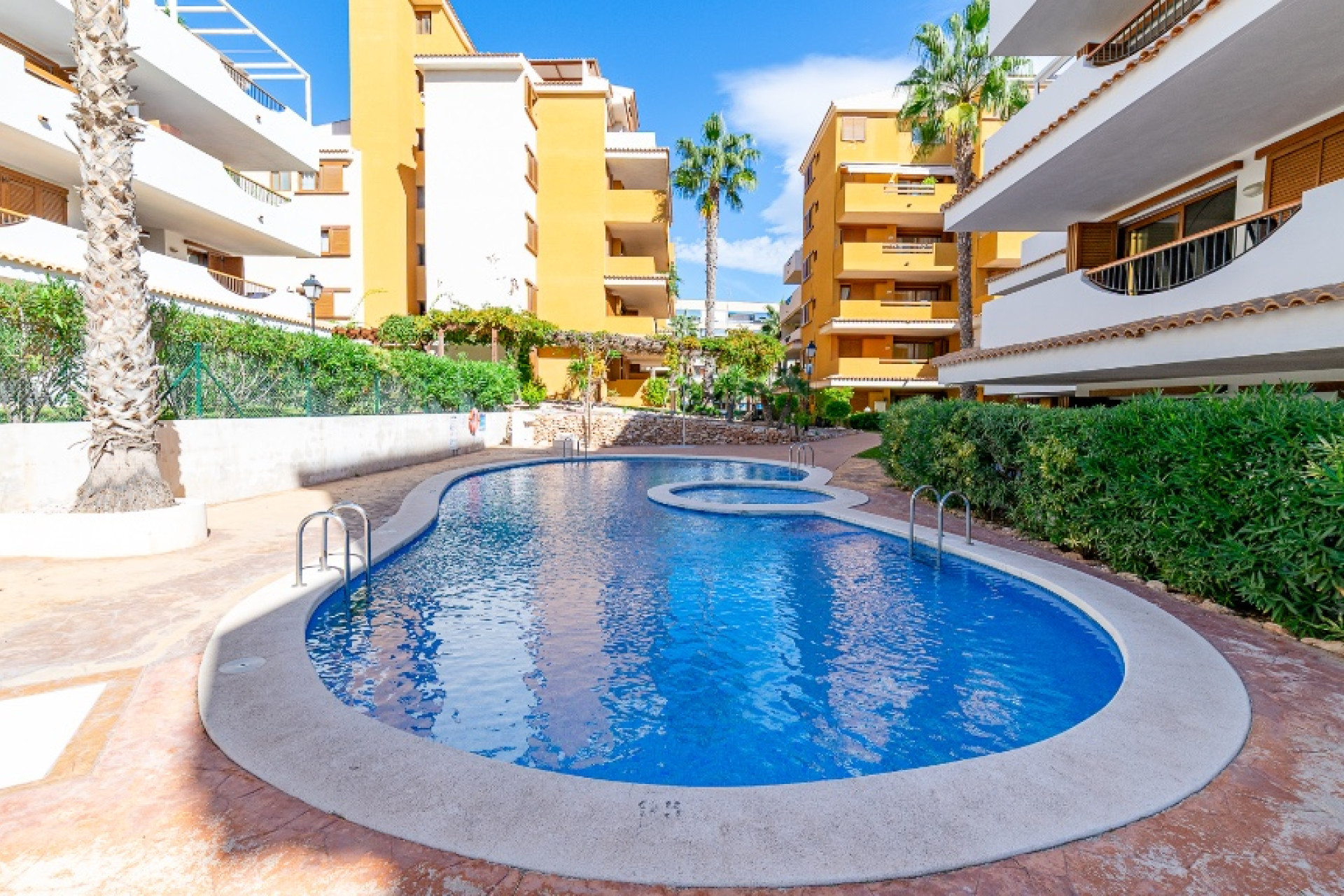 Reventa - 1. Apartamento / piso - Punta Prima - Costa Blanca Sur