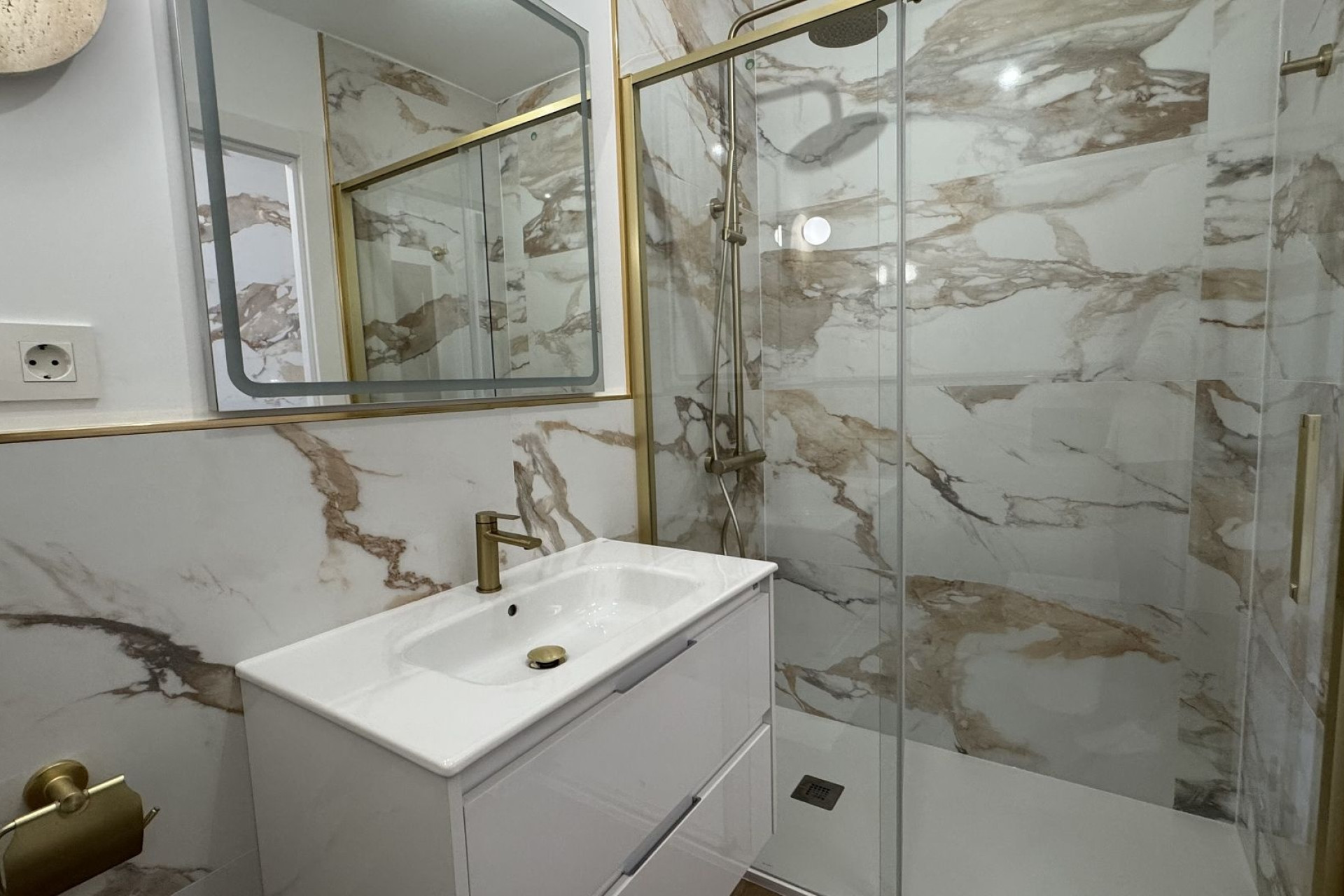 Reventa - 1. Apartamento / piso - Punta Prima - Costa Blanca Sur