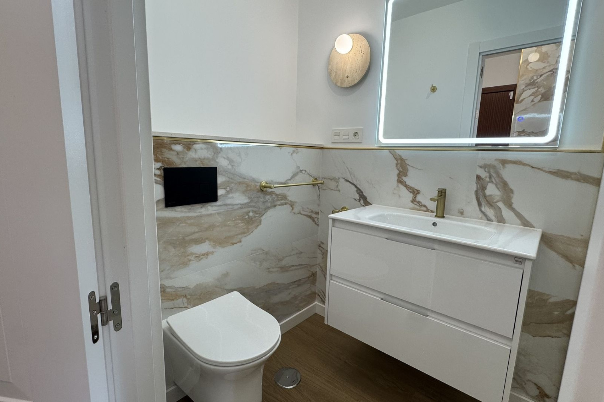 Reventa - 1. Apartamento / piso - Punta Prima - Costa Blanca Sur