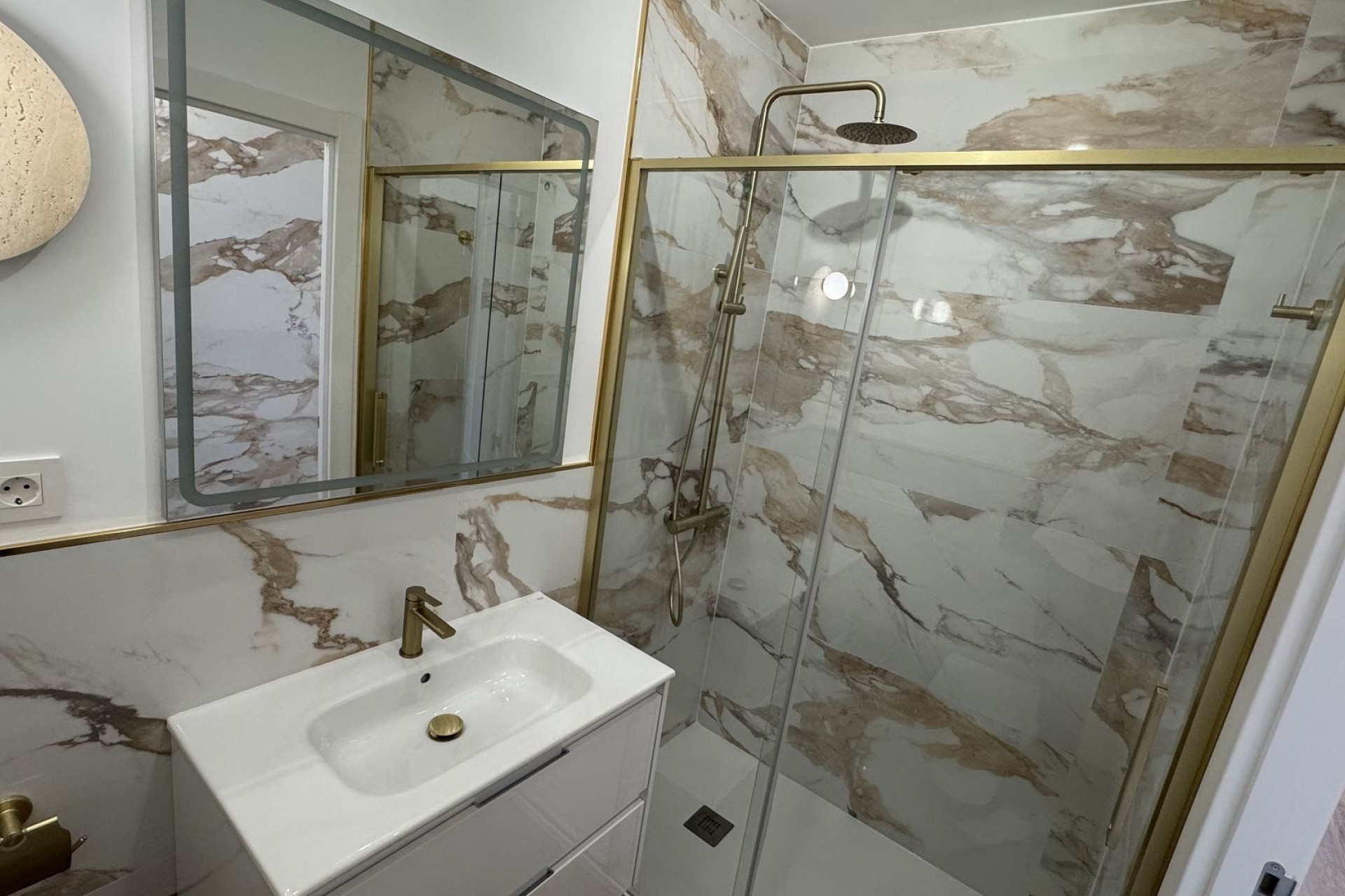 Reventa - 1. Apartamento / piso - Punta Prima - Costa Blanca Sur