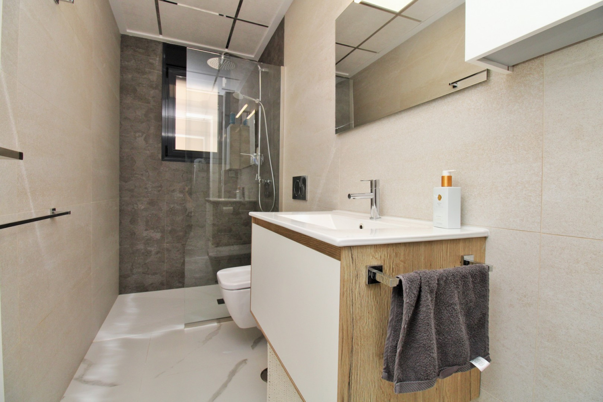 Reventa - 1. Apartamento / piso - San Miguel de Salinas - Costa Blanca Sur