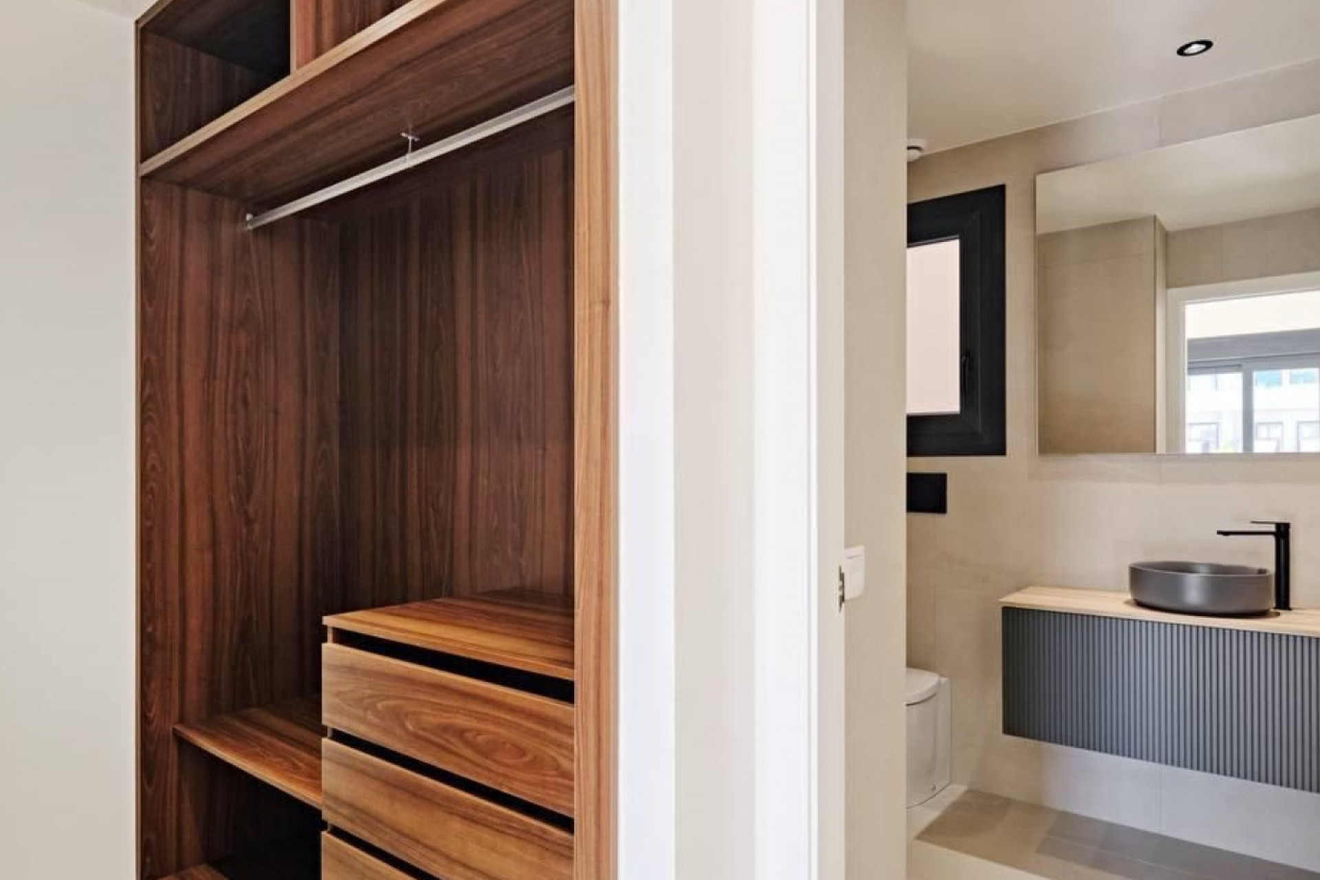 Reventa - 1. Apartamento / piso - Torrevieja - La Veleta