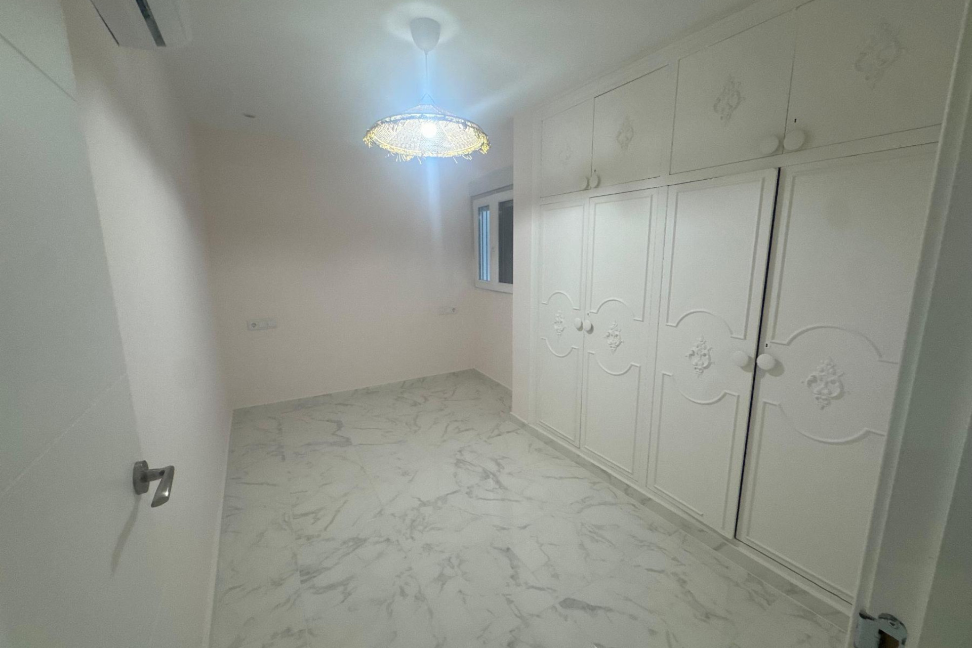 Reventa - 1. Apartamento / piso - Torrevieja - Muelle Pesquero
