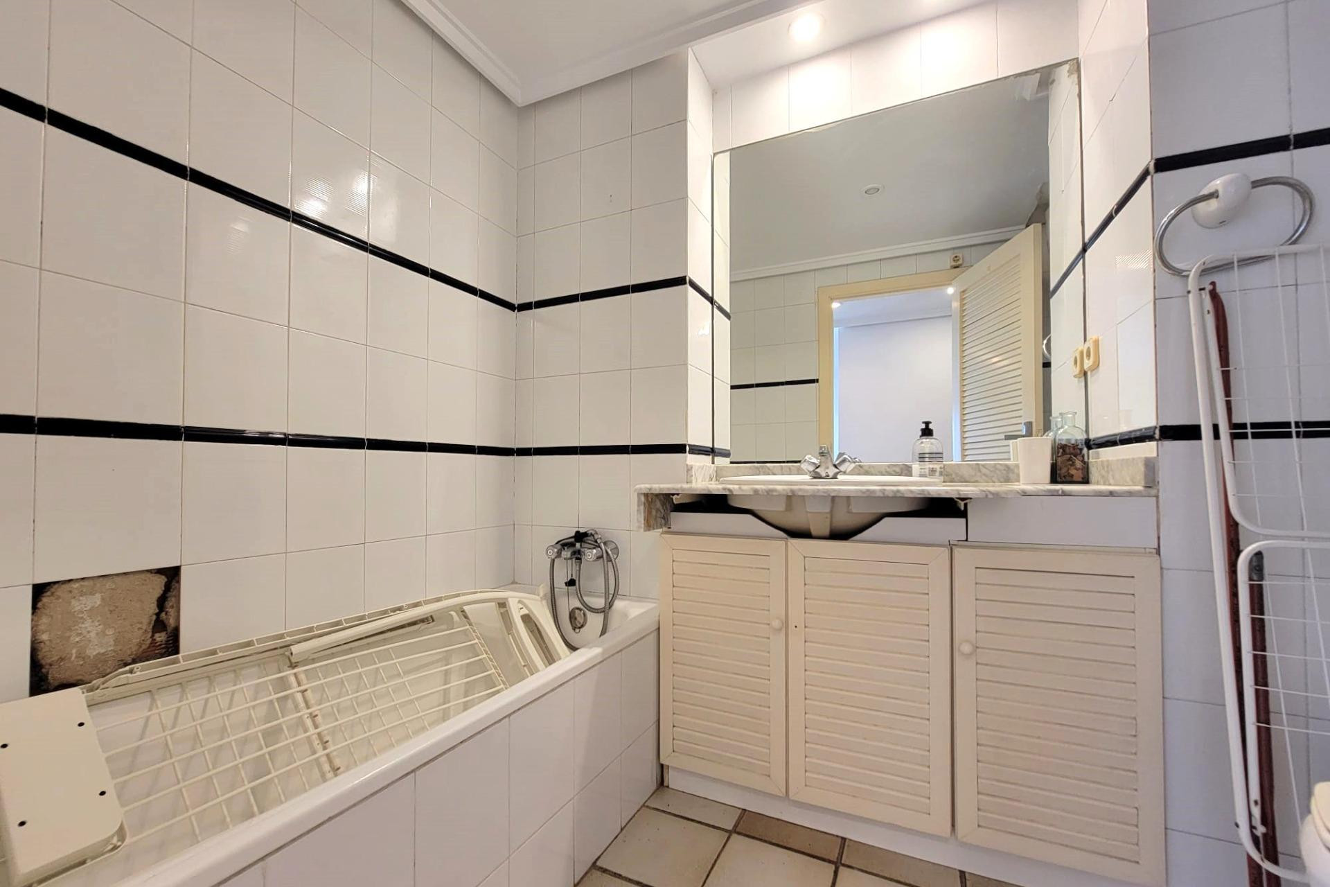 Reventa - 1. Apartamento / piso - Torrevieja - PLAYA DE LA MATA