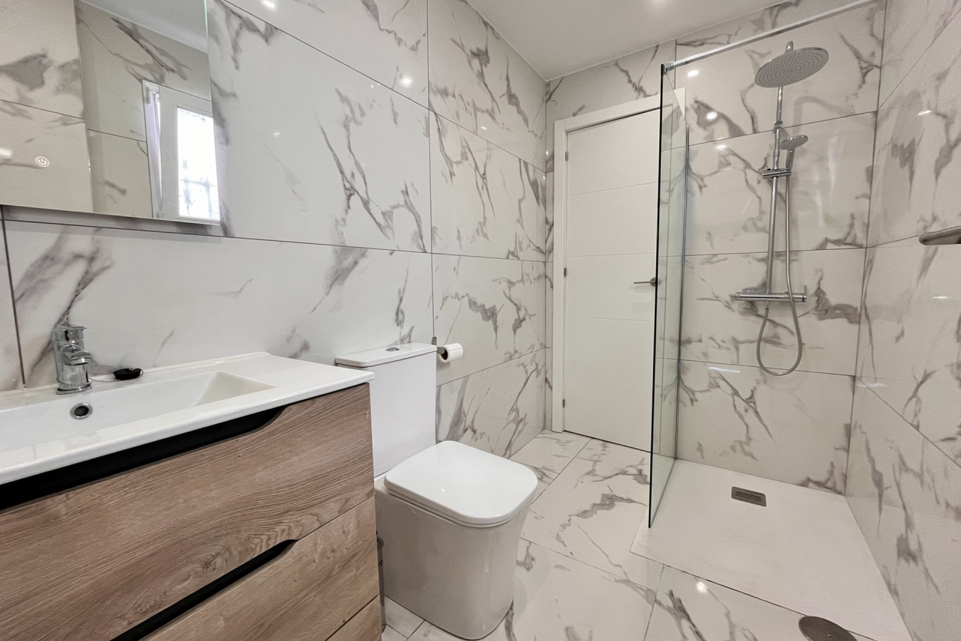 Reventa - 1. Apartamento / piso - Villamartin - Costa Blanca Sur