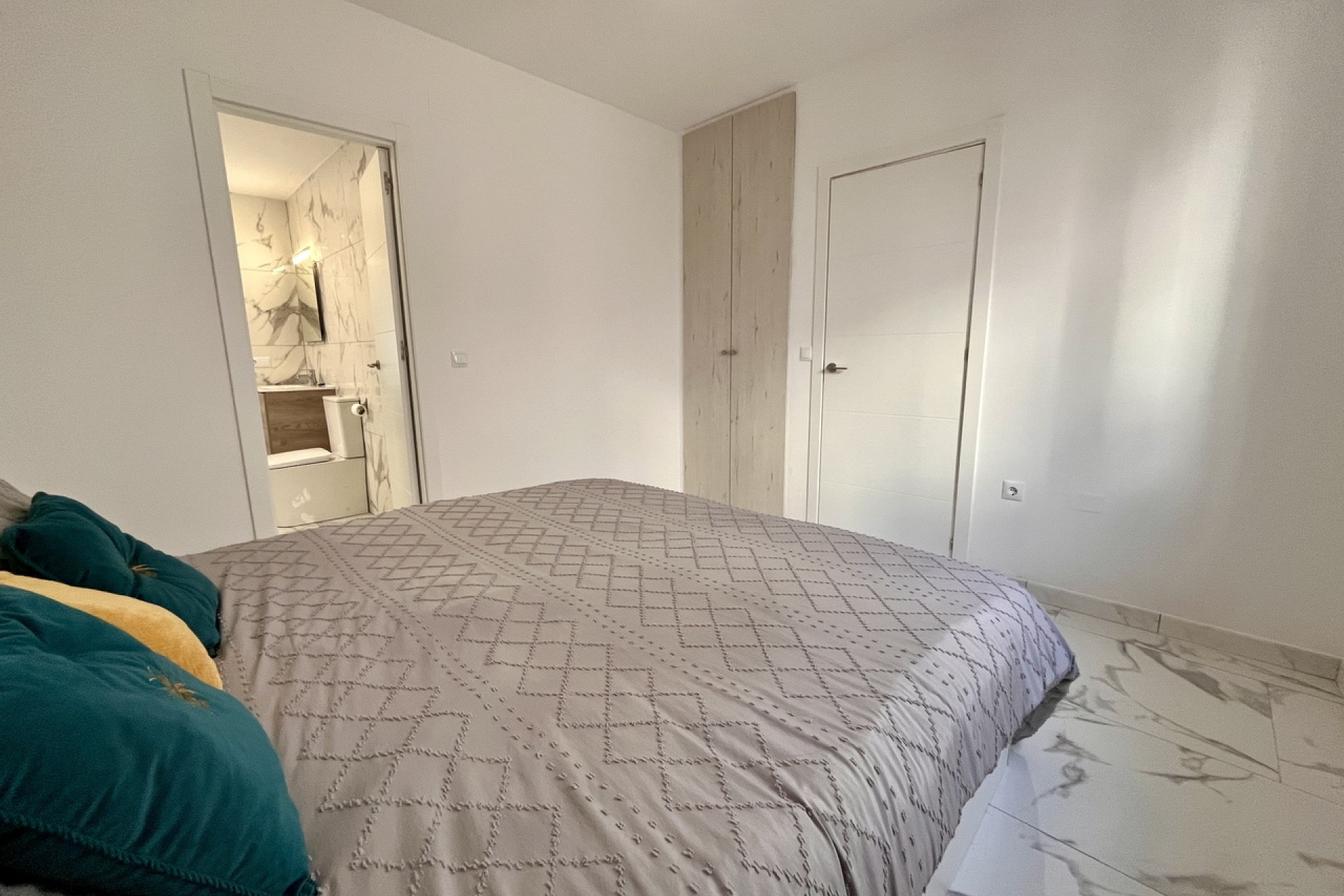 Reventa - 1. Apartamento / piso - Villamartin - Costa Blanca Sur