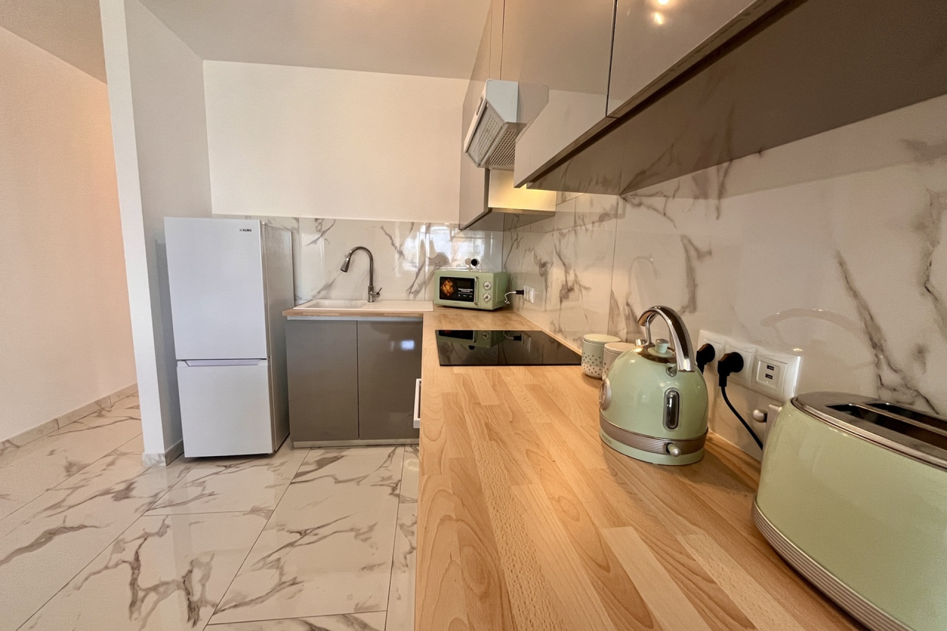 Reventa - 1. Apartamento / piso - Villamartin - Costa Blanca Sur