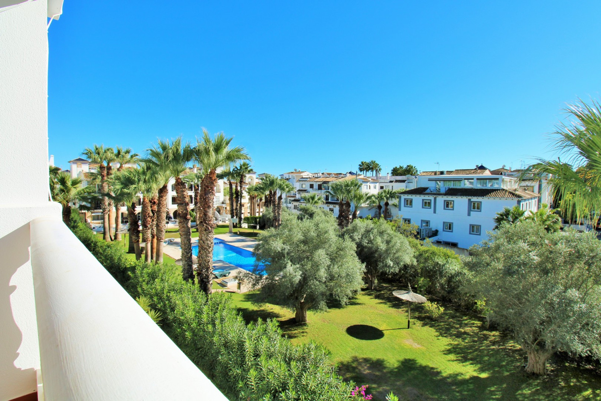 Reventa - 1. Apartamento / piso - Villamartin - Costa Blanca Sur