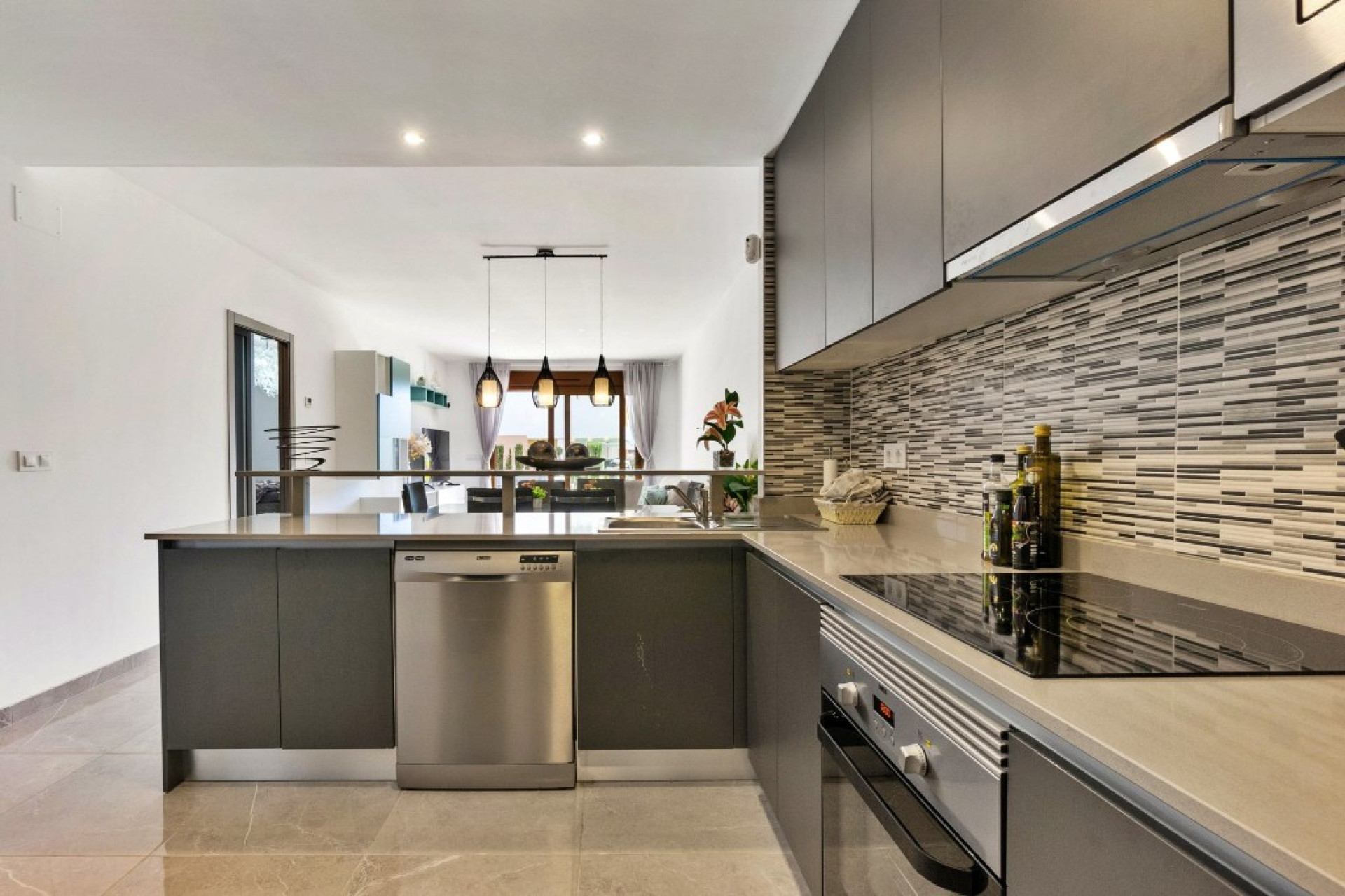 Reventa - 1. Apartamento / piso - Villamartin - Costa Blanca Sur