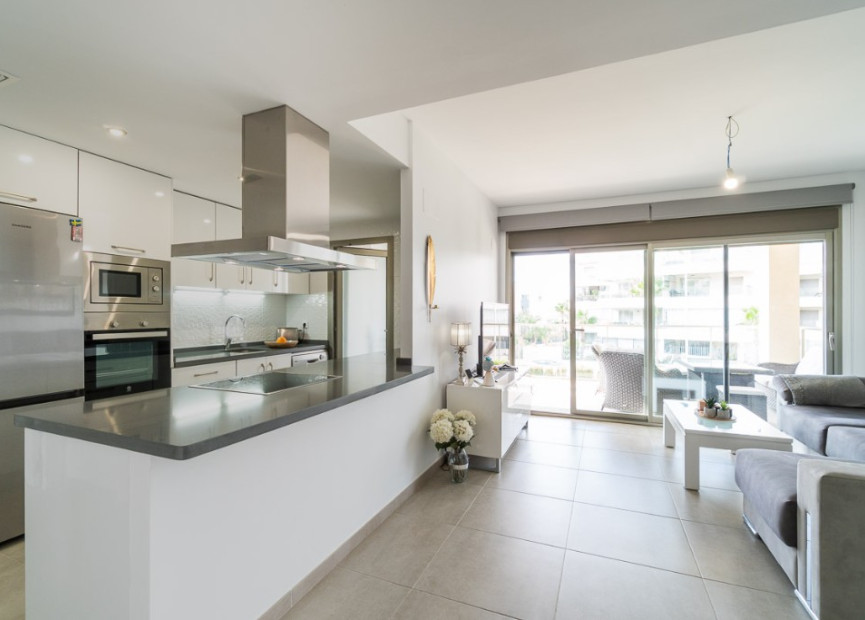 Reventa - 1. Apartamento / piso - Villamartin - Costa Blanca Sur