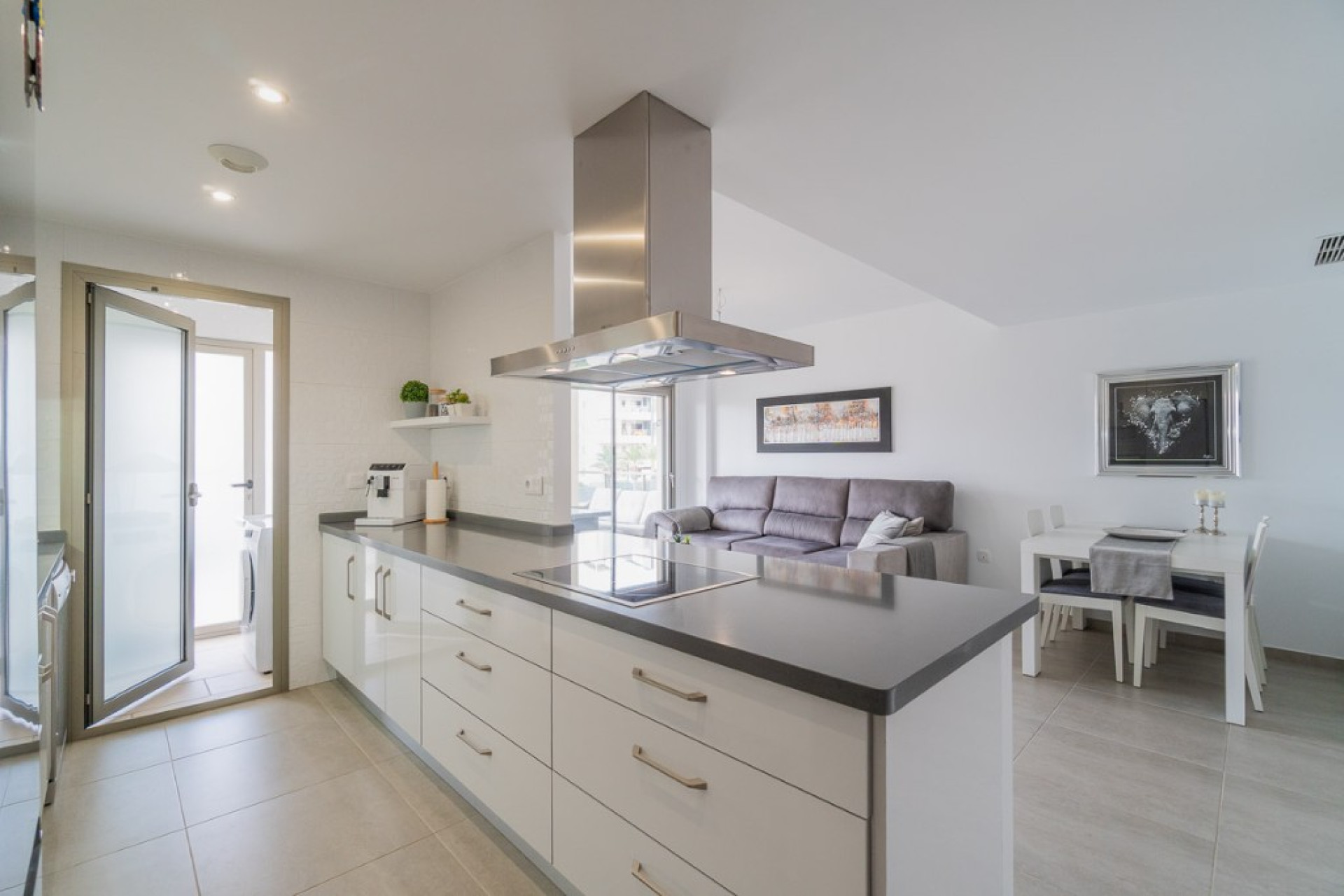 Reventa - 1. Apartamento / piso - Villamartin - Costa Blanca Sur