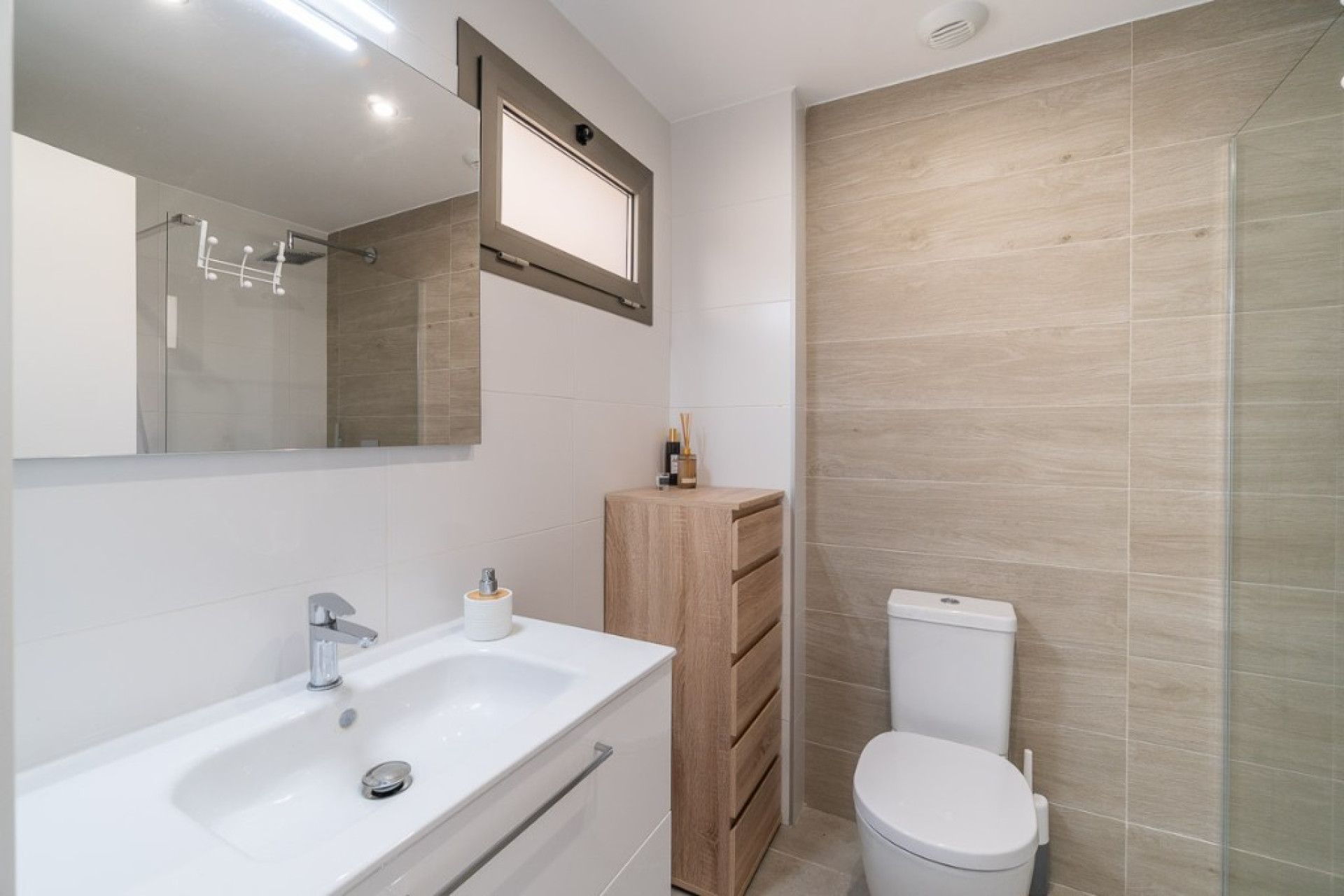 Reventa - 1. Apartamento / piso - Villamartin - Costa Blanca Sur