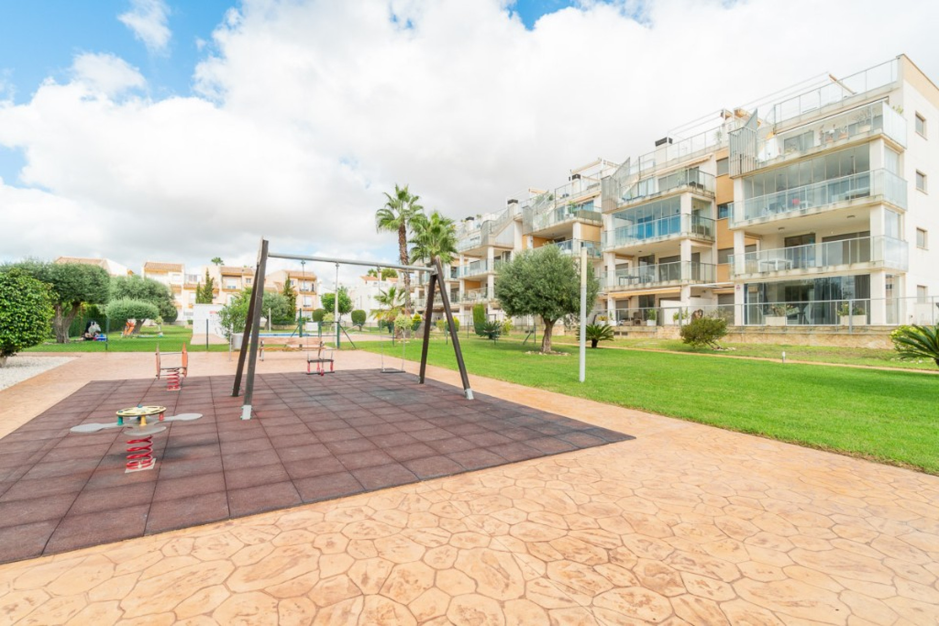 Reventa - 1. Apartamento / piso - Villamartin - Costa Blanca Sur